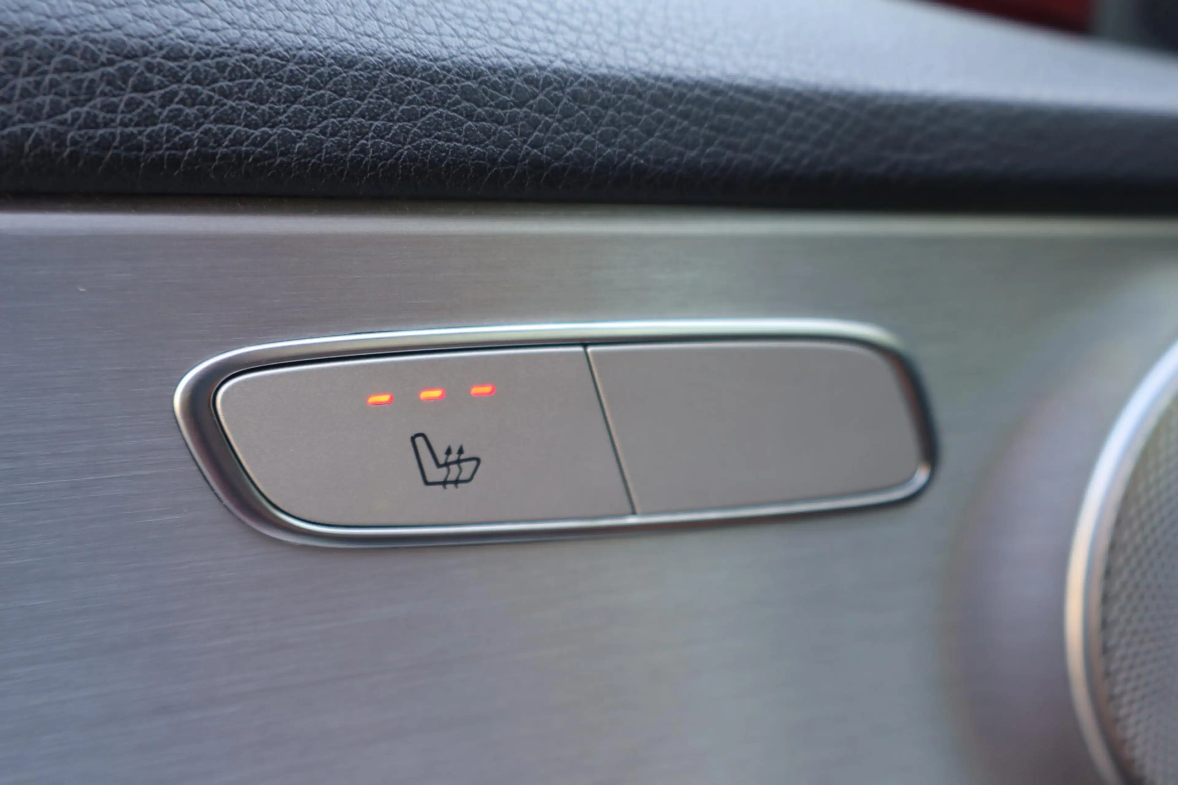 Mercedes-Benz C 350 e Lease Edition | Led | Camera | Burmester Audio | — photo 14