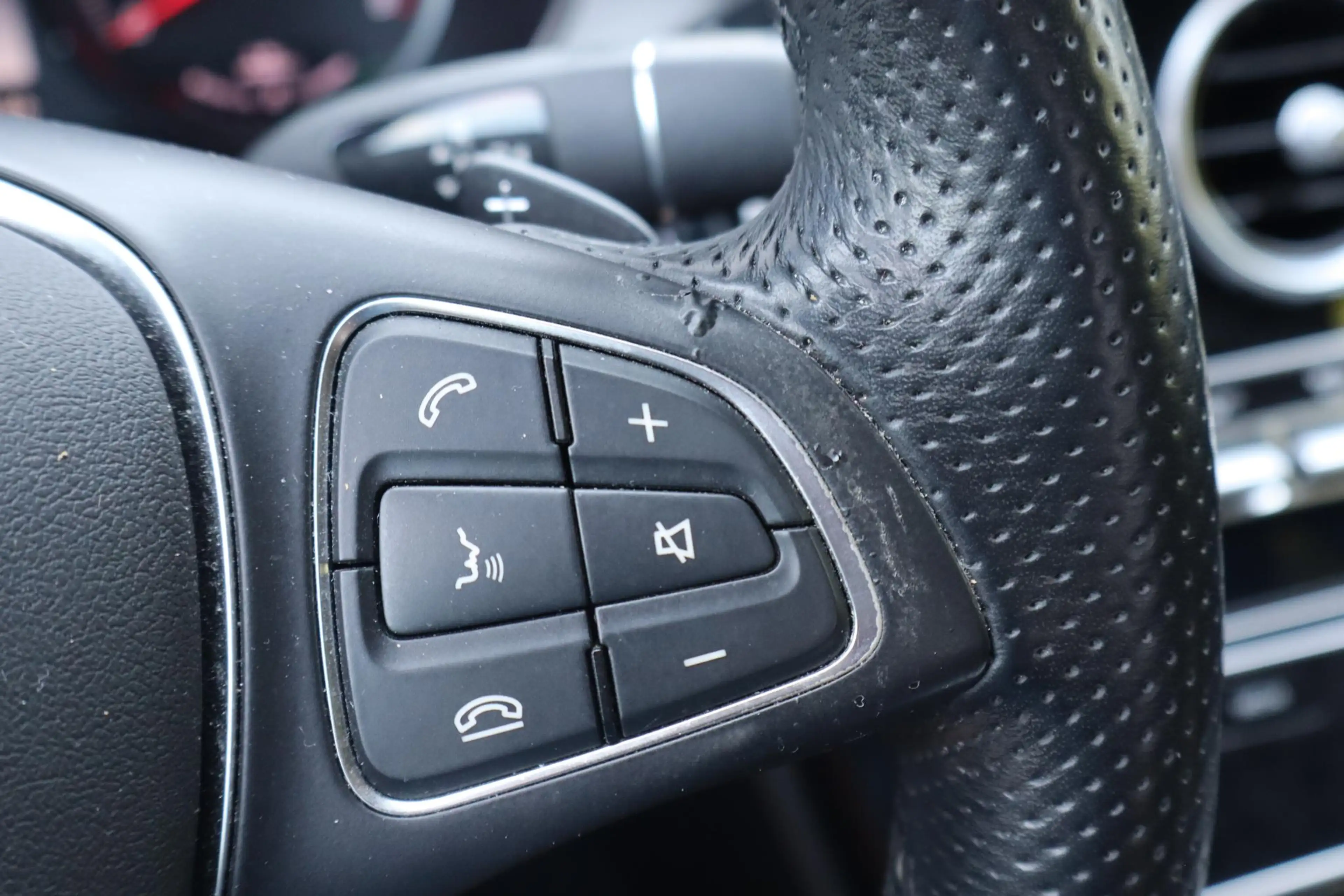 Mercedes-Benz C 350 e Lease Edition | Led | Camera | Burmester Audio | — photo 18