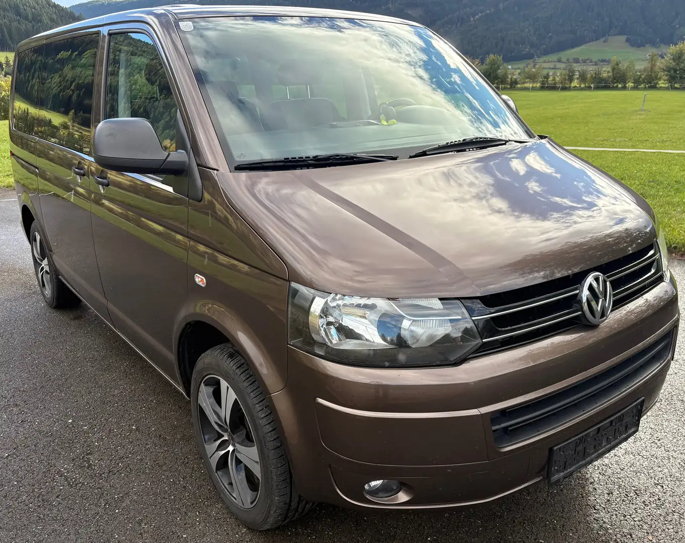 Volkswagen T5 Multivan Multivan Startline 2,0 TDI 4motion D-PF Startline Braun - 2