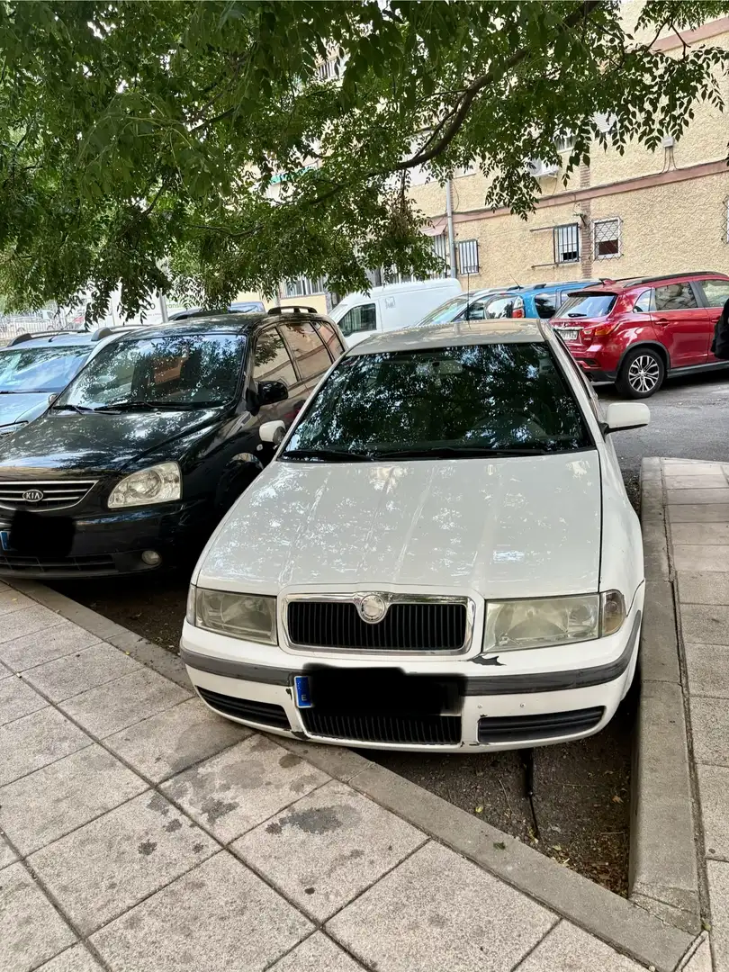 Skoda Octavia 2.0 TDI 140 Ambiente - 1
