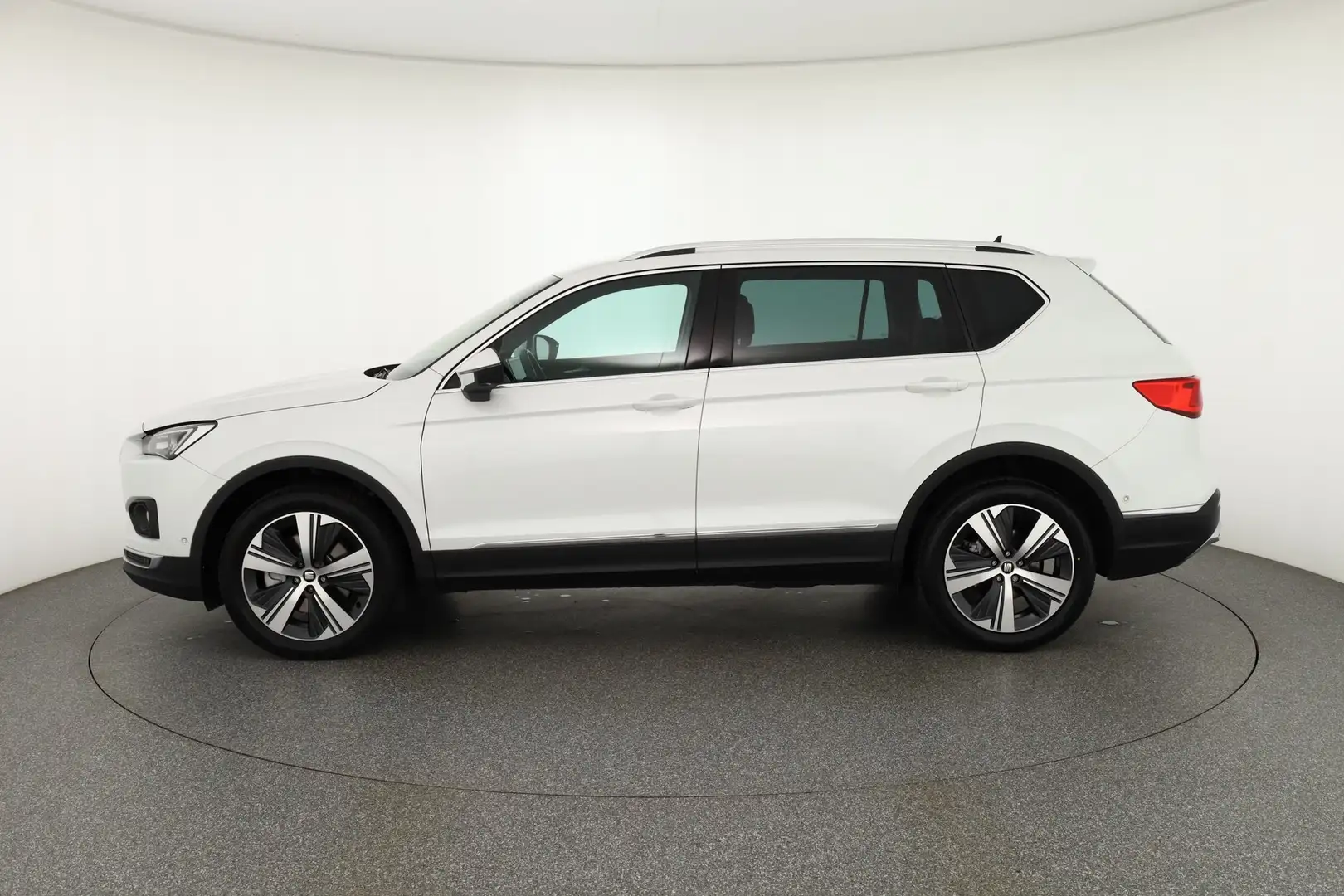 SEAT Tarraco 2.0 TDI 4Drive Xcellence ACC LED Navi Weiß - 2