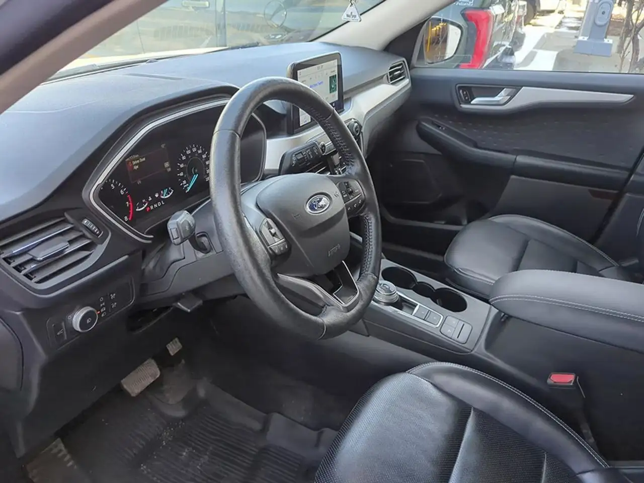 Ford Escape снимка Ford Escape