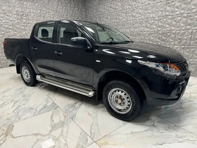 Mitsubishi L200 Doppelkabine 4WD*Voll Fahrbereit*64.703km*