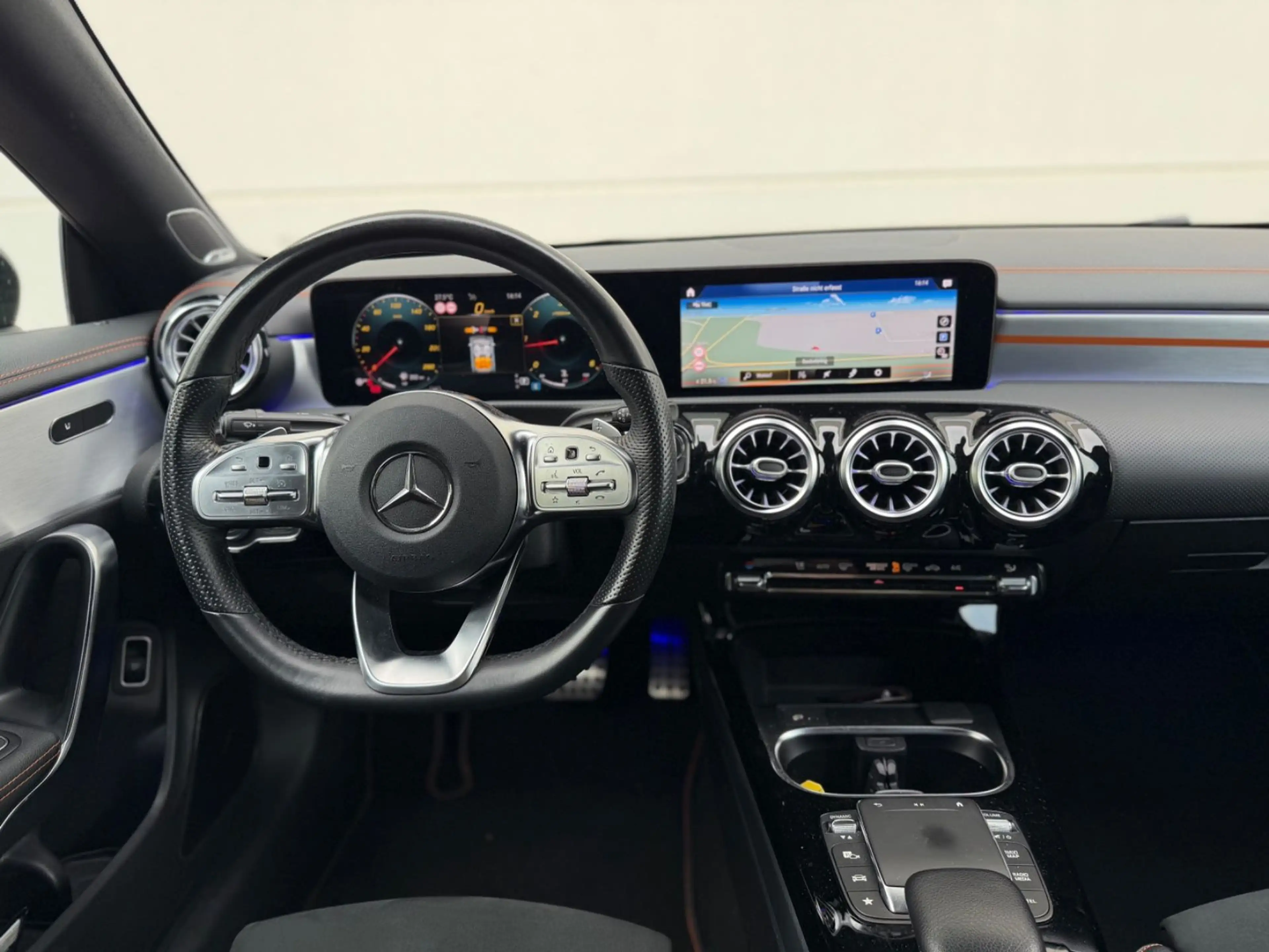 Mercedes-Benz CLA 220 d EDITION 1,AMG Line, Service NEU — photo 9
