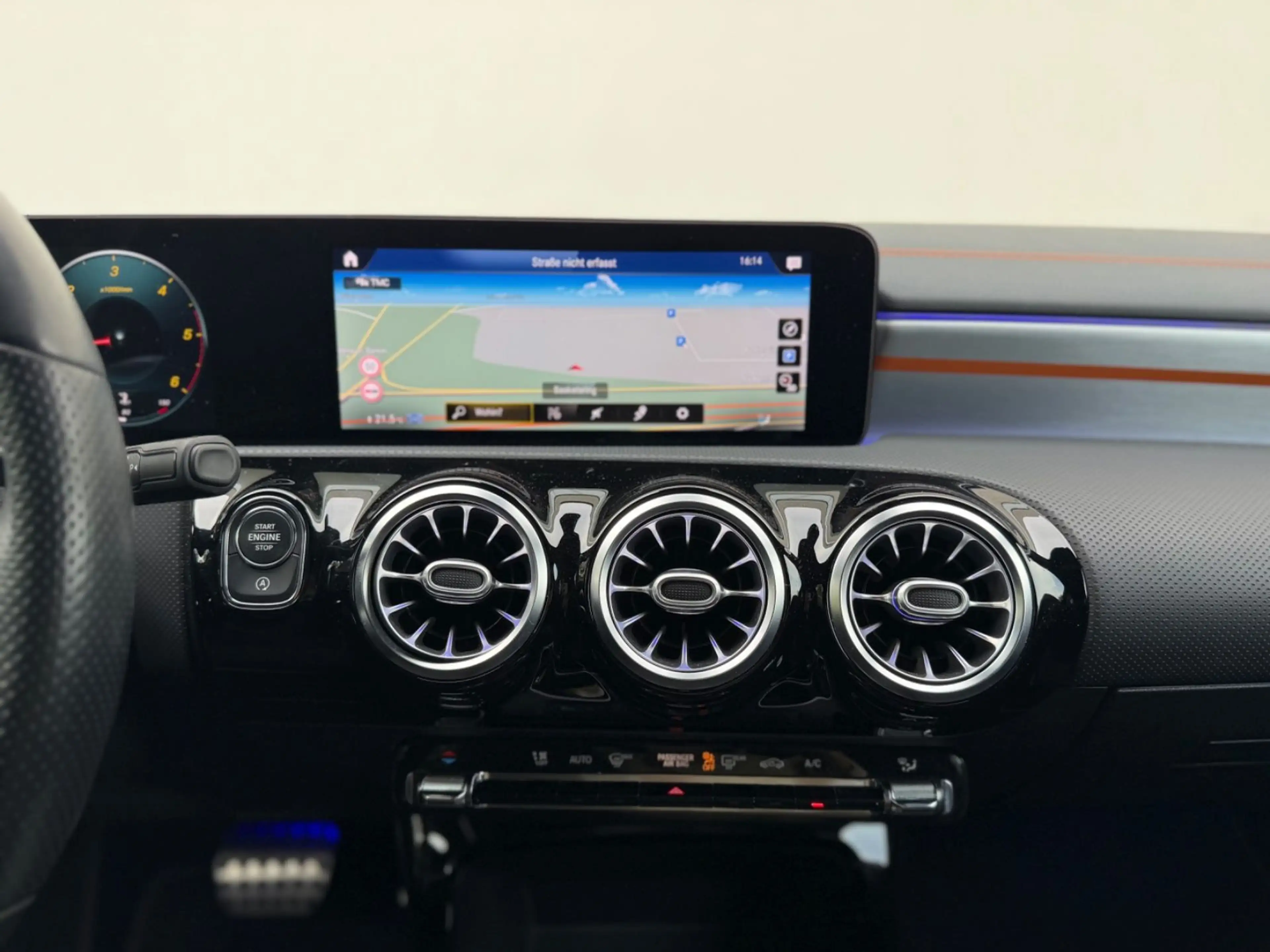 Mercedes-Benz CLA 220 d EDITION 1,AMG Line, Service NEU — photo 12