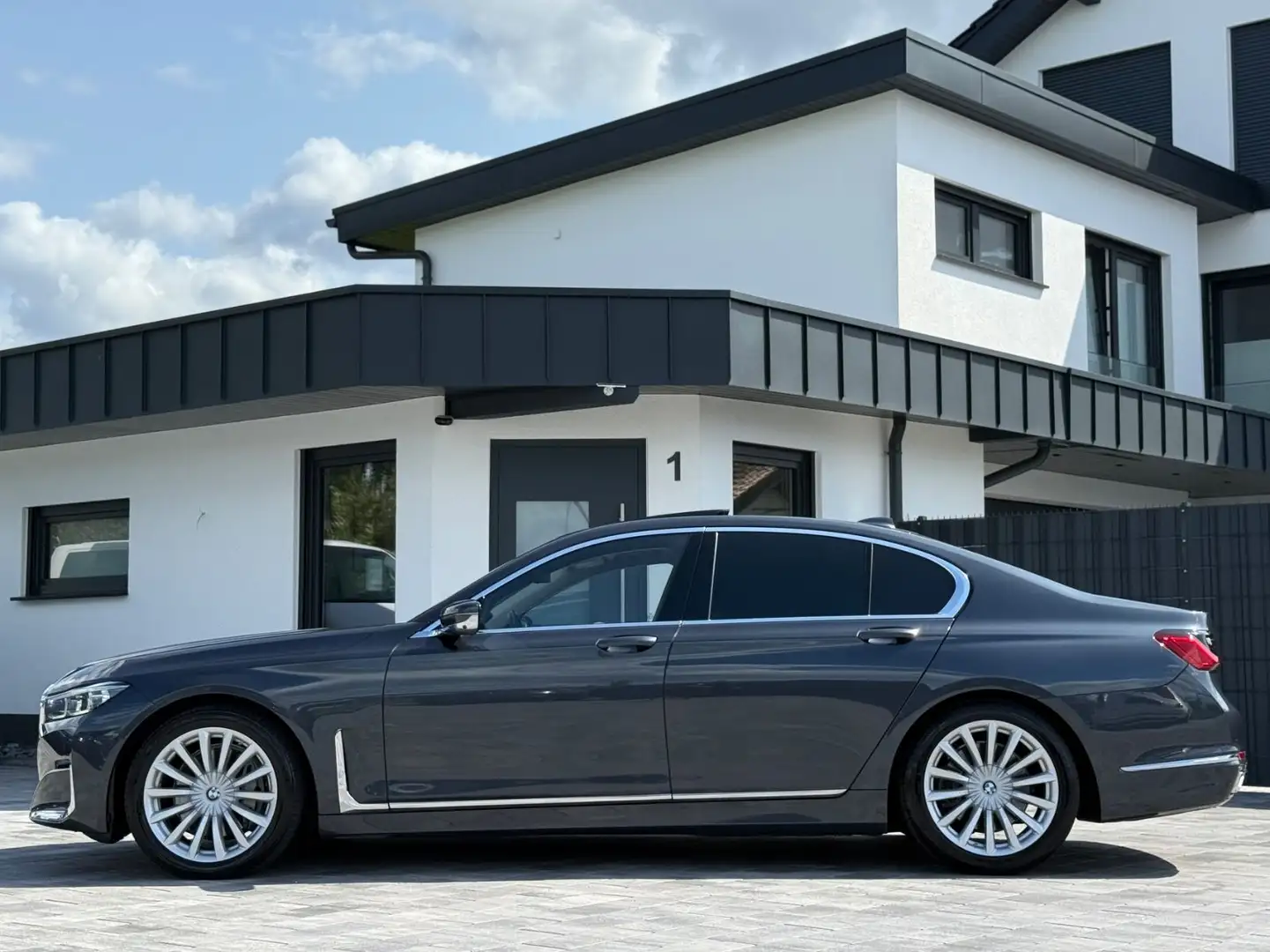 BMW 730 d xDrive/MASSAGE/BELÜFT./SCHIEBE/HEAD-UP/ Grau - 2