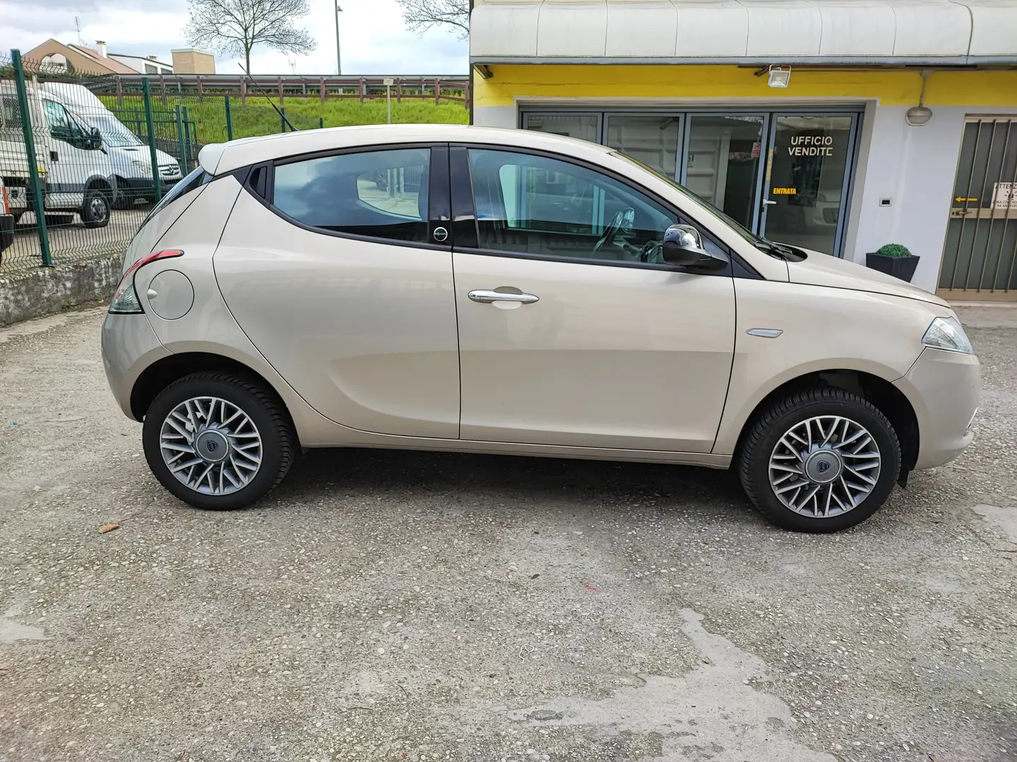 Lancia Ypsilon 900 Turbo Benzina/Metano Bronzo - 2