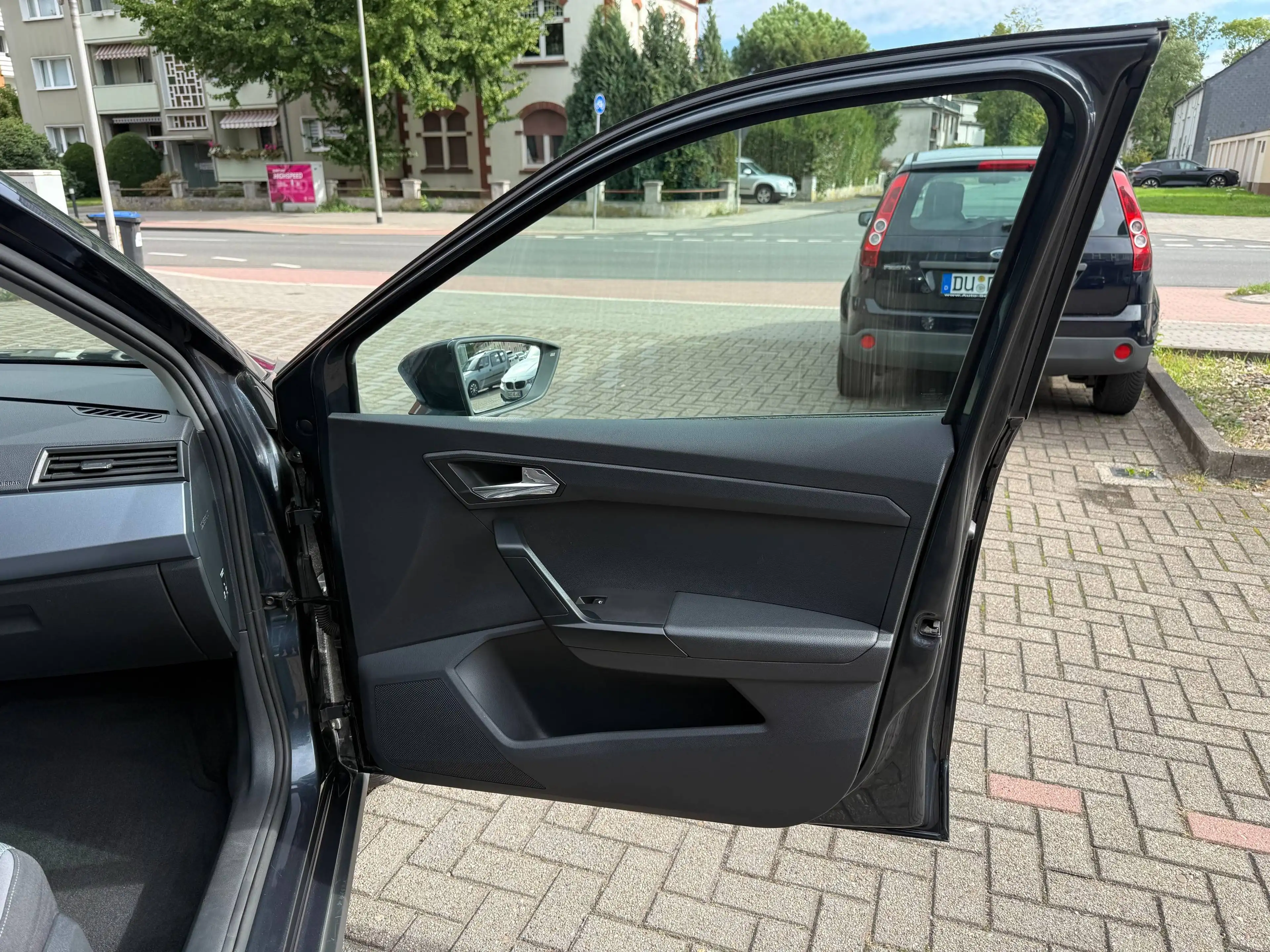 SEAT Arona Style — photo 23
