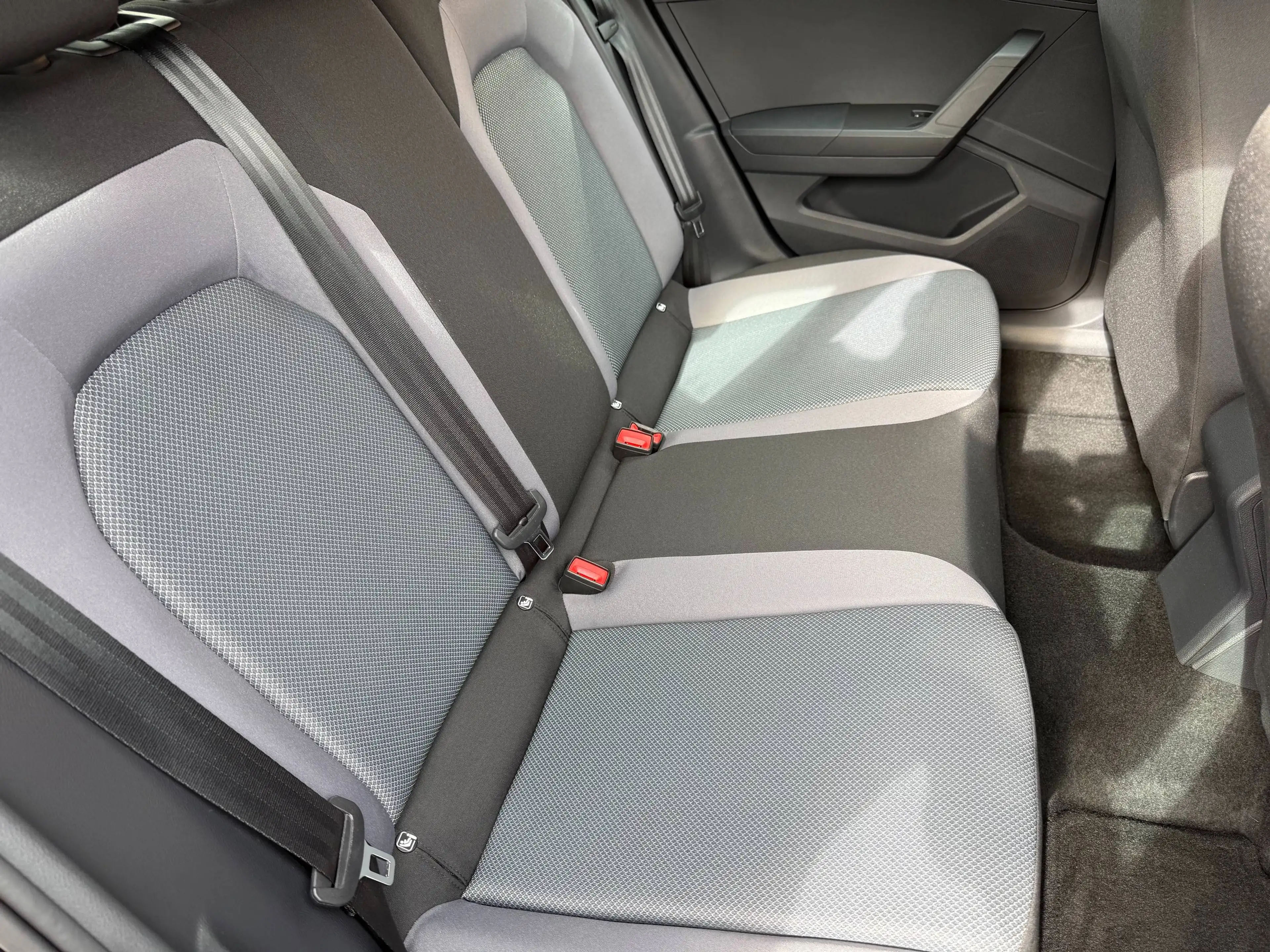 SEAT Arona Style — photo 15