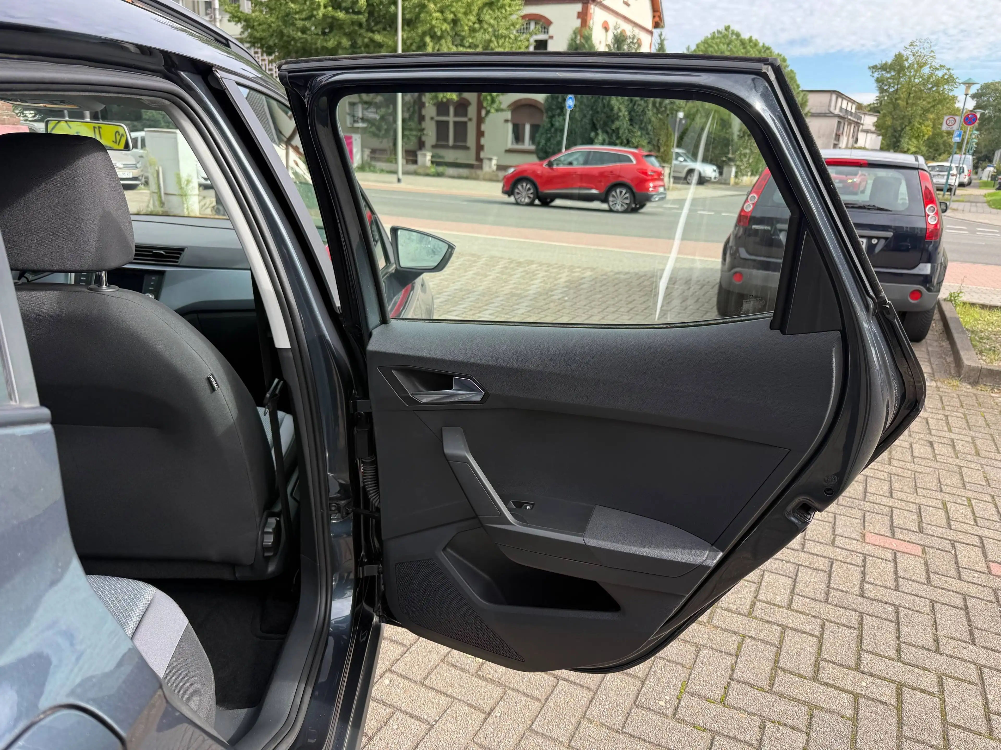 SEAT Arona Style — photo 17