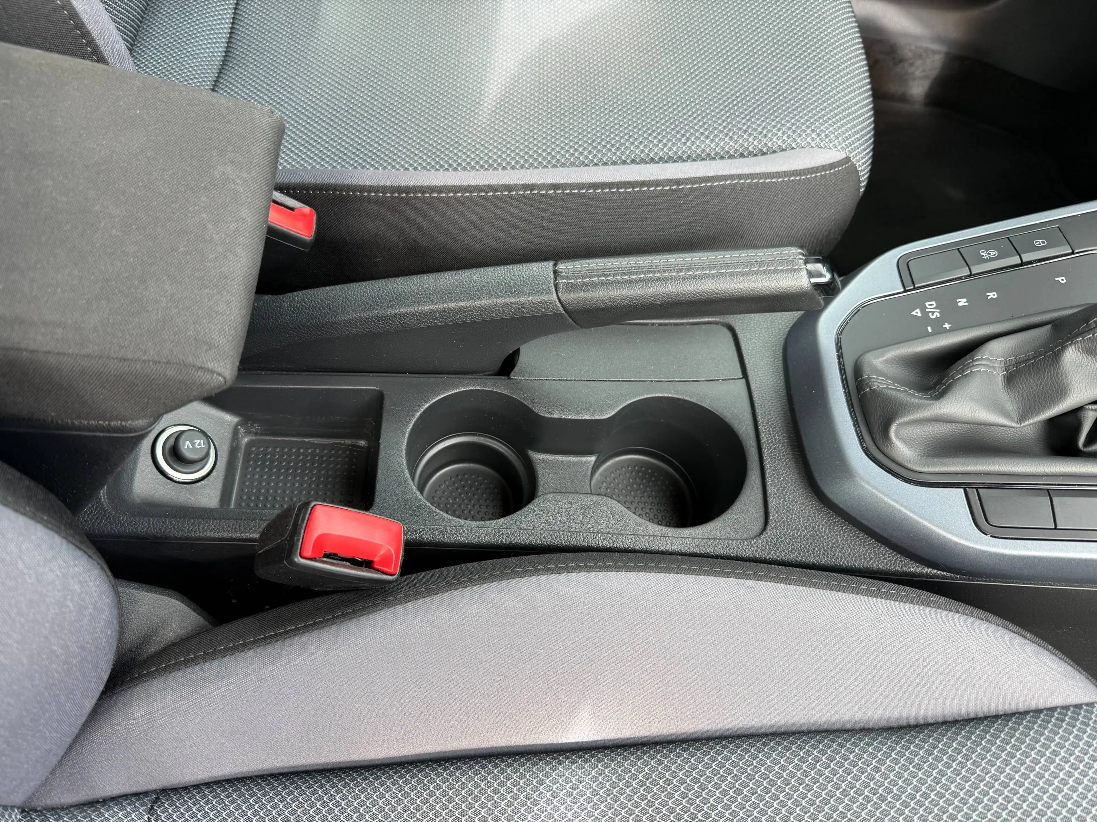 SEAT Arona Style — photo 22