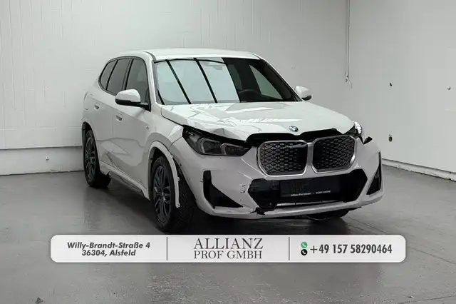 BMW iX1 20 eDrive M Sport ACC Cam LED 2-Zonen UNFALL