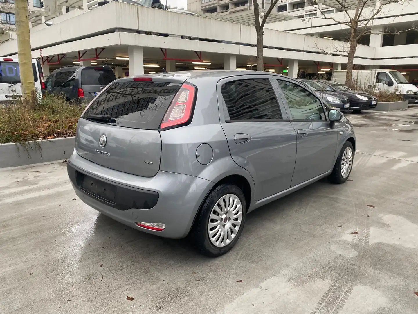 Fiat Punto 1.4 8V Euro 5 Start&Stop Klima 01708044052 Grau - 1