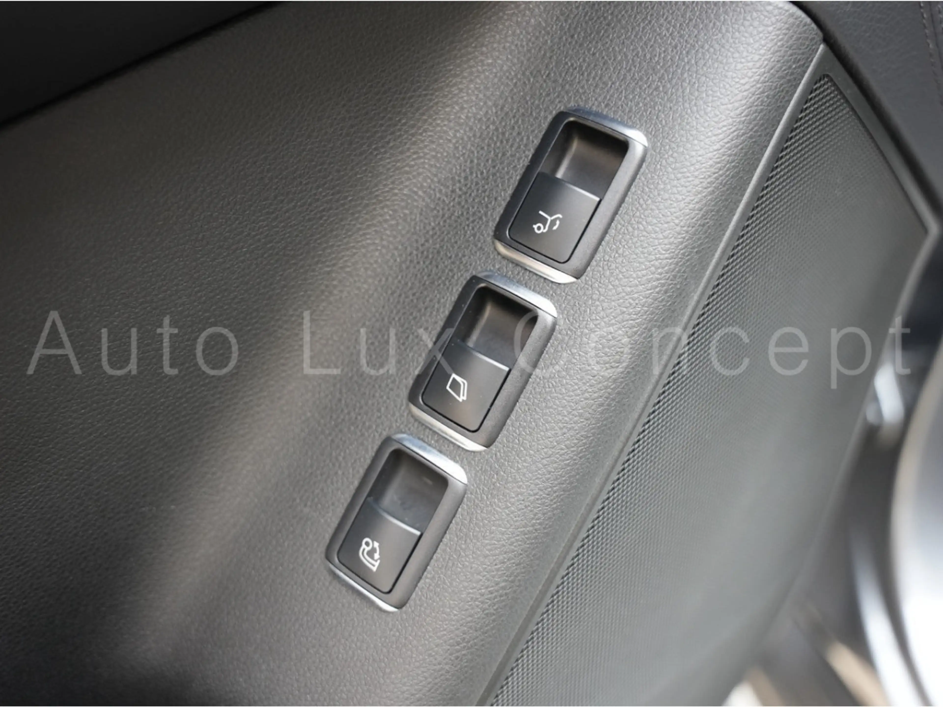 Mercedes-Benz GLS 350 d 4MATIC AMG Line — photo 14