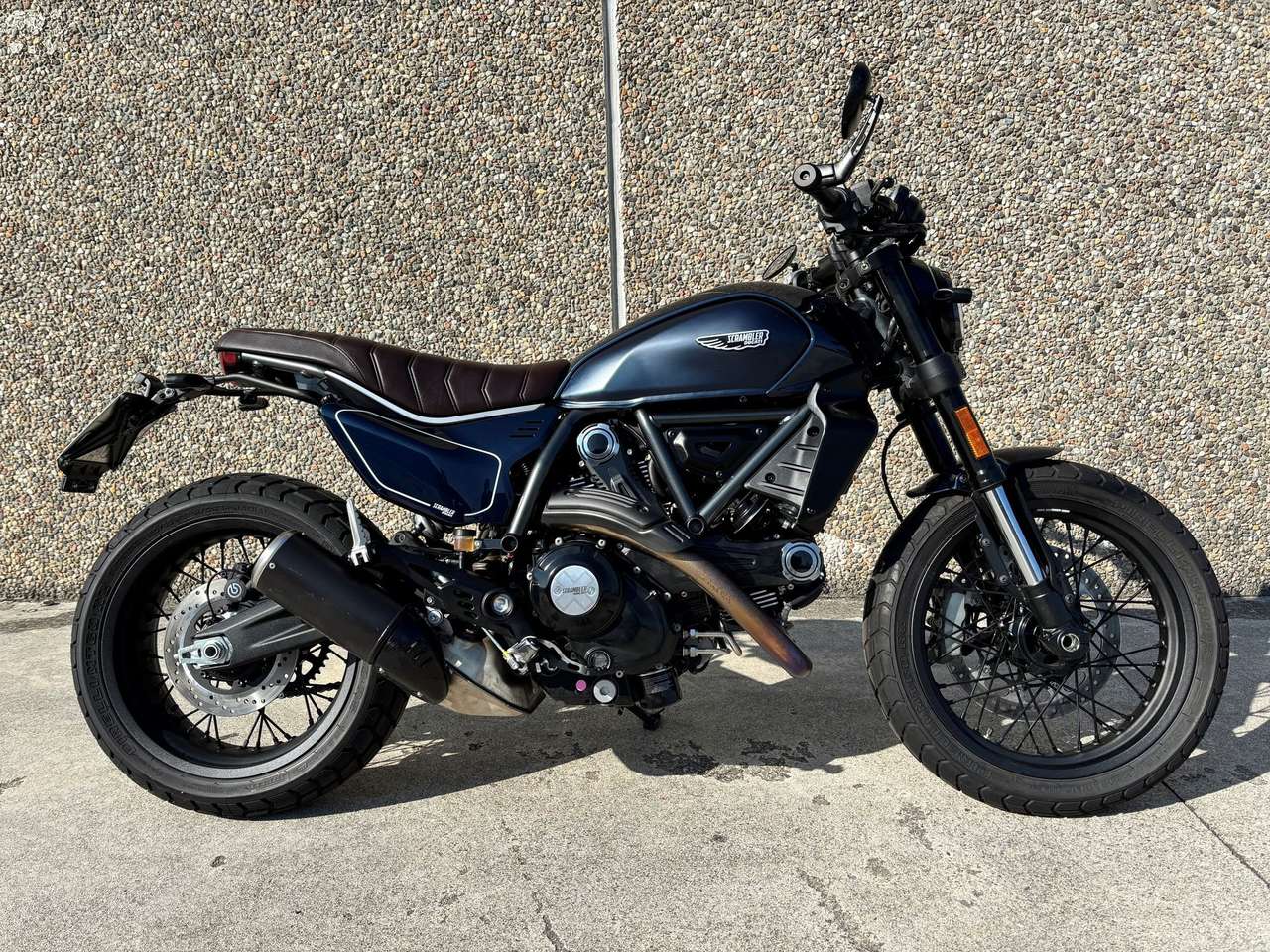 Ducati Scrambler DUCATI SCRAMBLER 800 NIGHTSHIFT