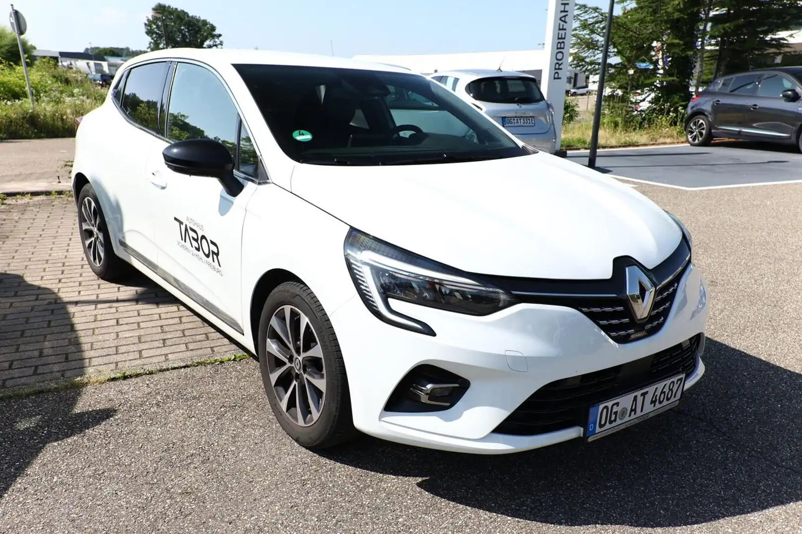 Renault Clio Techno V 1.3 TCe 140 LED Nav PDC Kam SHZ 103 kW... White - 2