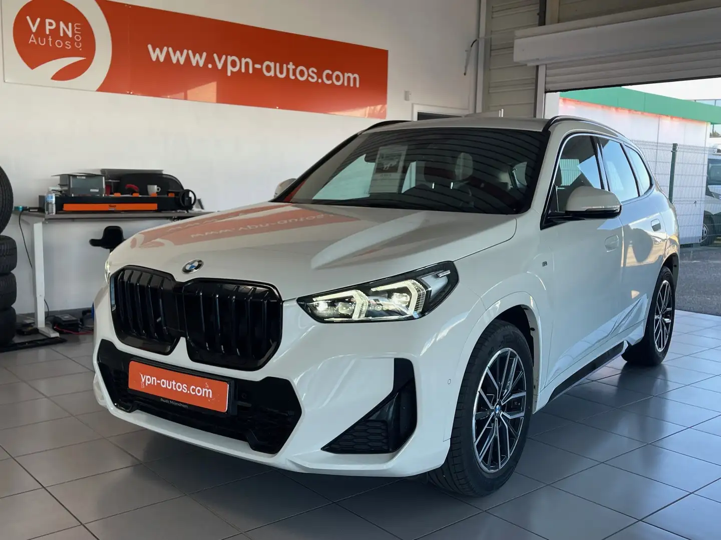 BMW X1 sDrive 18i 136ch DKG7 M Sport + SERVICE ENTRETIEN 5 ANS Wit - 1