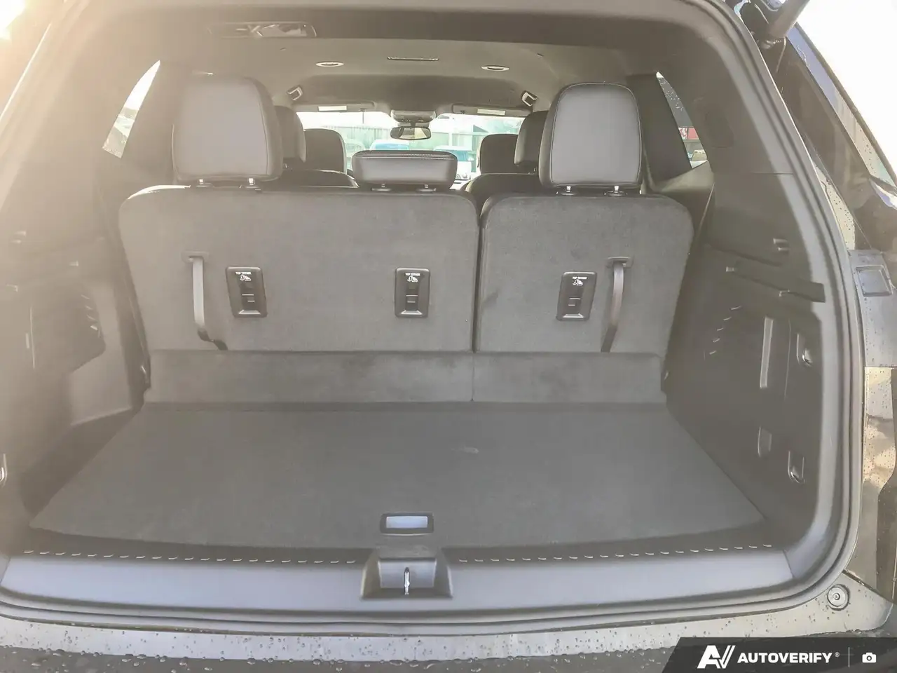 Buick Enclave снимка Buick Enclave
