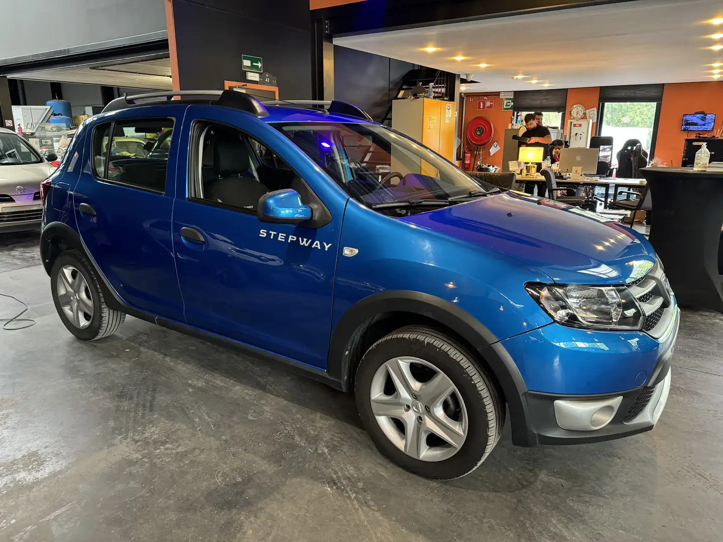 Dacia Sandero Stepway 0.9 TCe - A/C - NAVI - MEDIA/TEL - LIM/REG Blau - 2