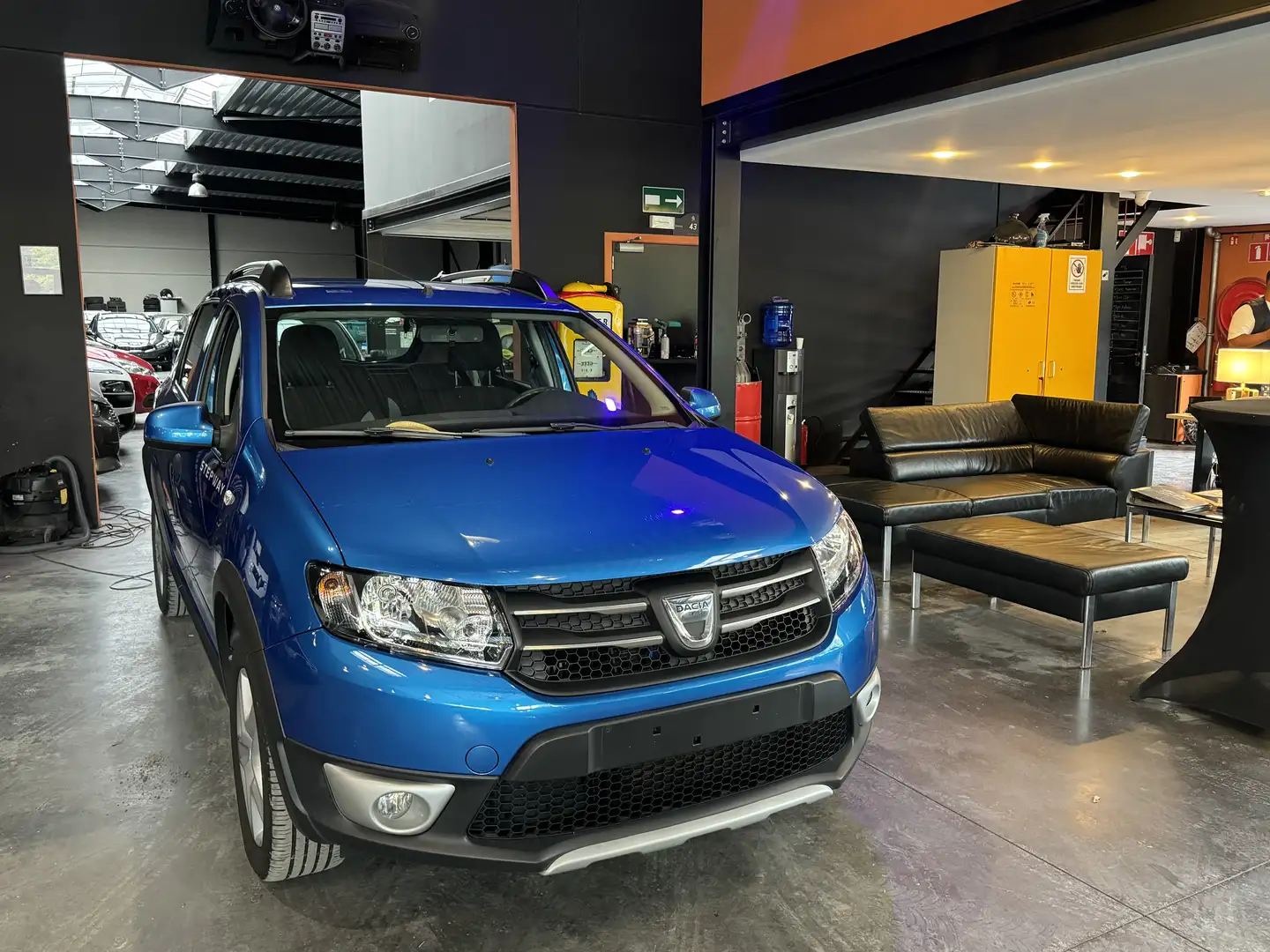 Dacia Sandero Stepway 0.9 TCe - A/C - NAVI - MEDIA/TEL - LIM/REG Blau - 1
