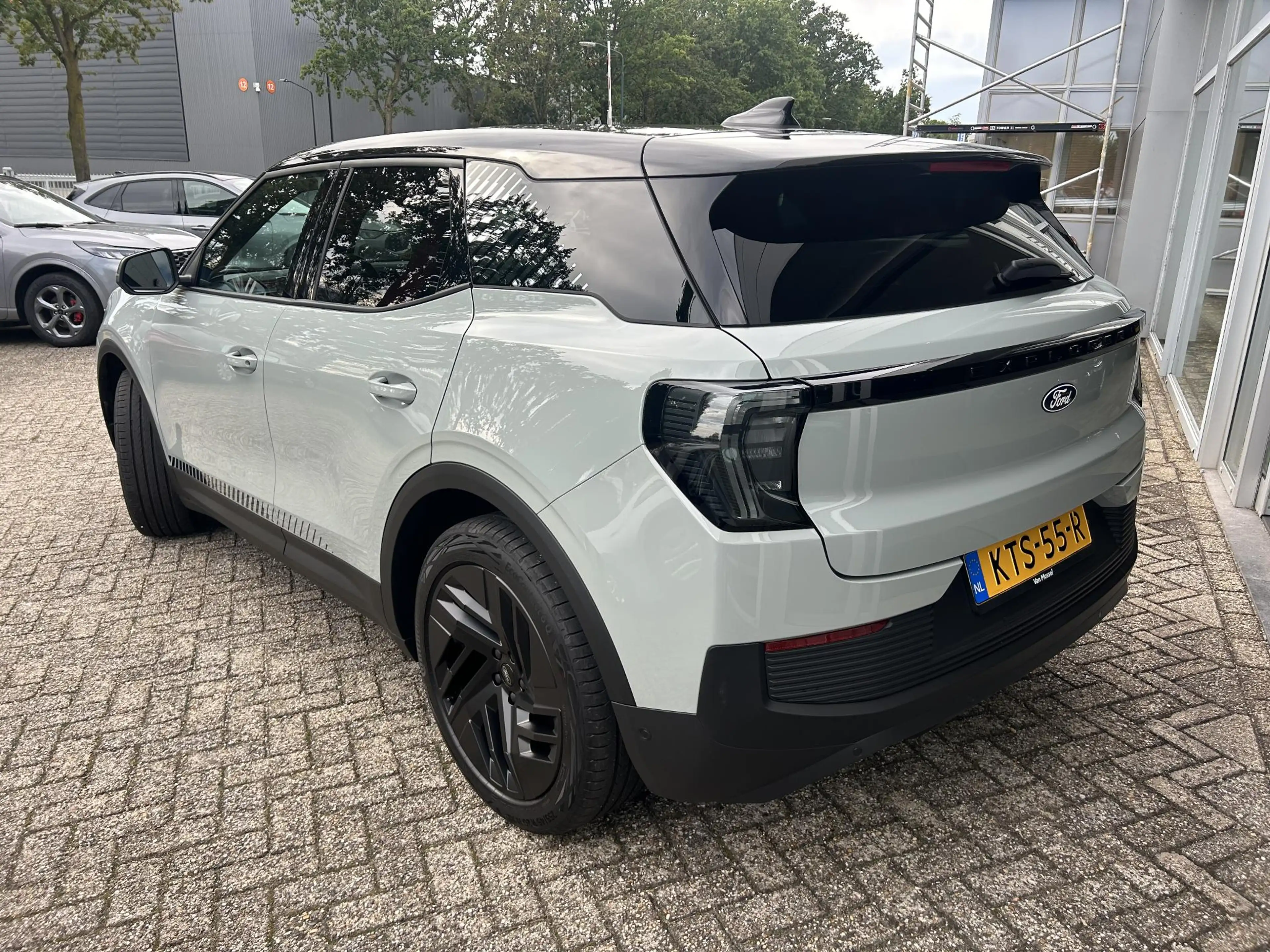 Ford Explorer Collection Extended Range RWD 79 kWh Driver assist — photo 3