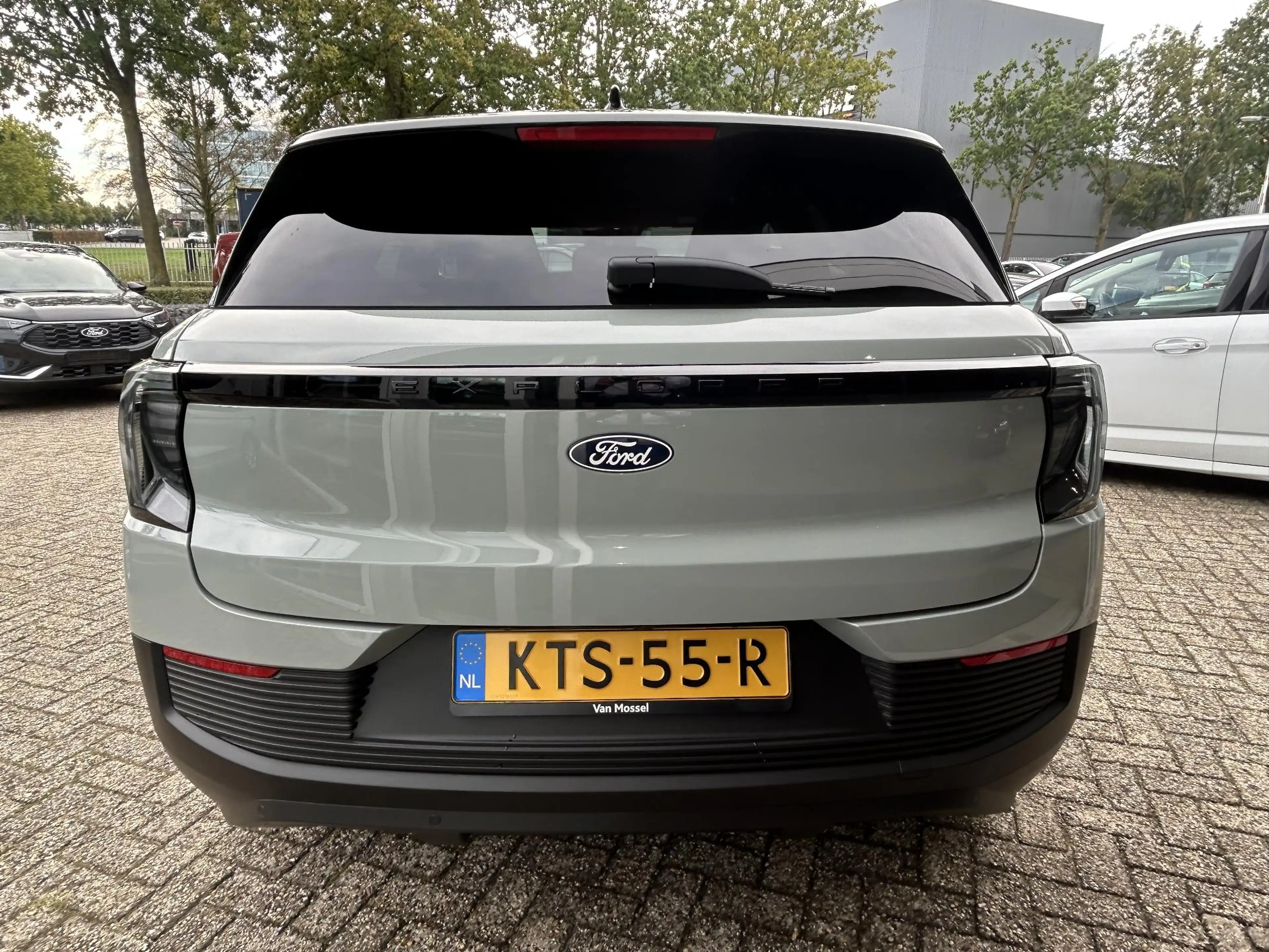 Ford Explorer Collection Extended Range RWD 79 kWh Driver assist — photo 4