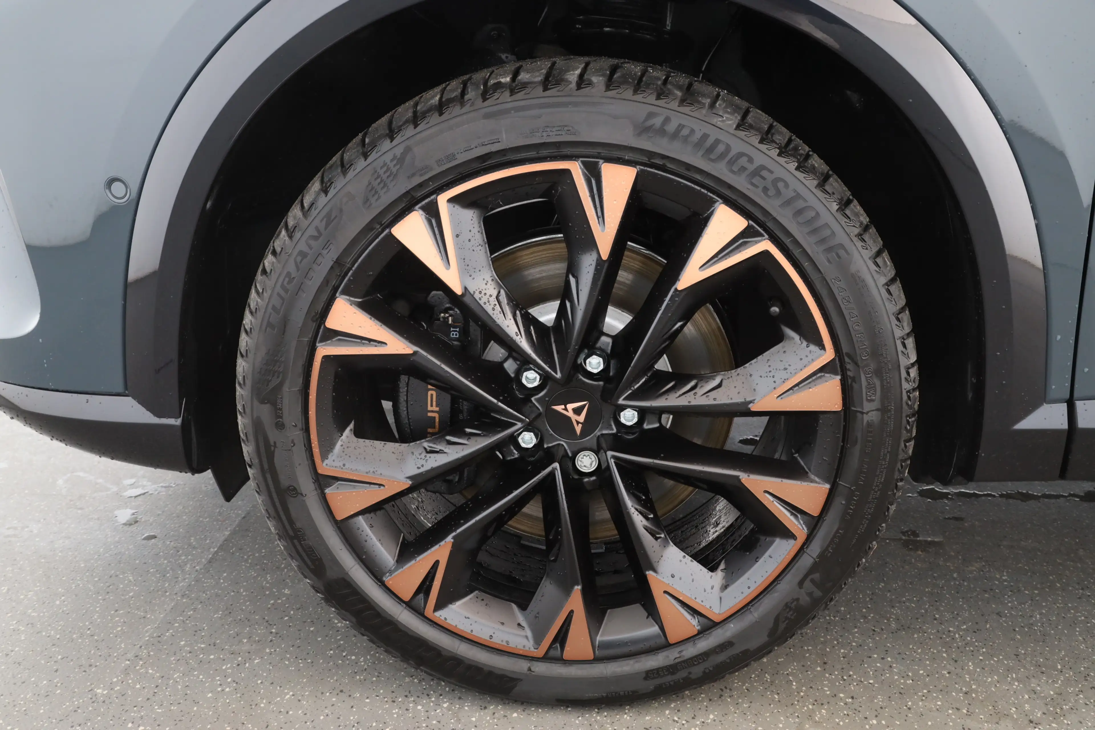 CUPRA Formentor 1.5 e-Hybrid DSG VZ | NAVI | AHK | — photo 8