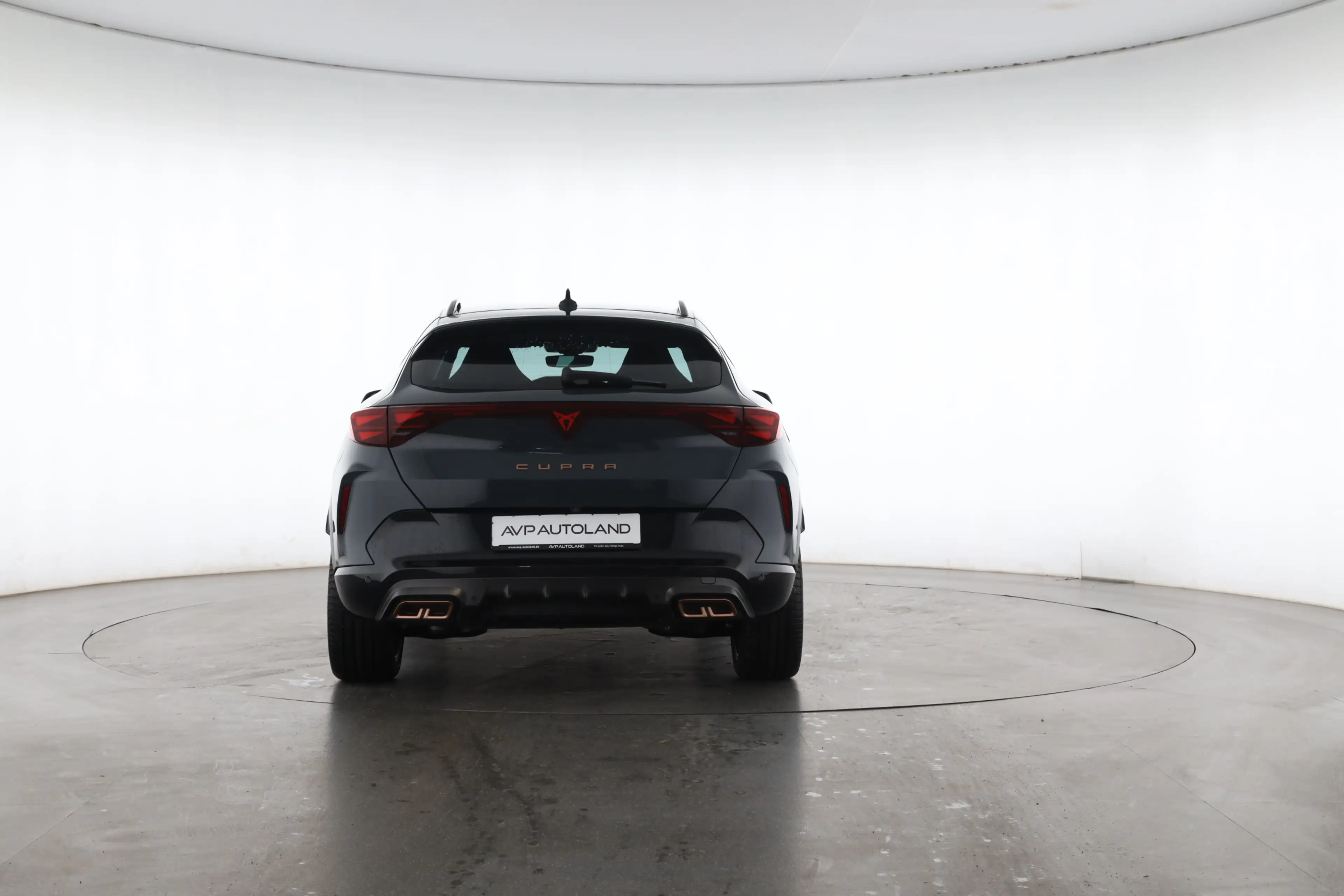 CUPRA Formentor 1.5 e-Hybrid DSG VZ | NAVI | AHK | — photo 6