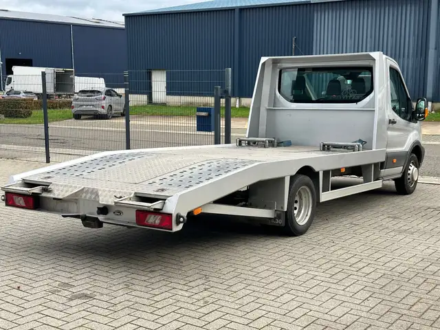 Ford Transit 28.999€ TVAC Plateau voiture permis B