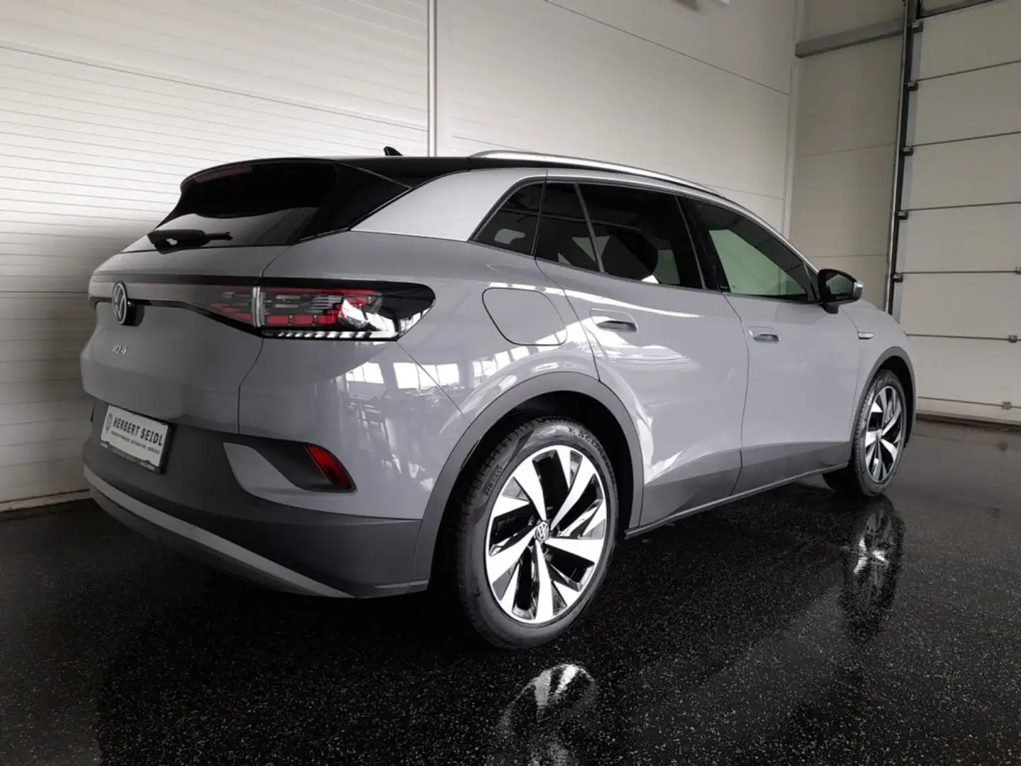 Volkswagen ID.4 "STYLE & DESIGN" 77 kWh *WÄRMEPUMPE / MATRIX-LED / DESIGN, KOMFORT, STYLE & ASS PAKET PAKET PLUS* Grau - 2