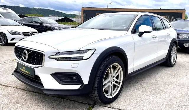 Volvo V60 Cross Country Pro AWD LED Navi Leder AHK