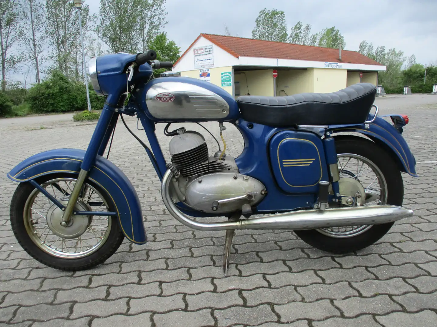 Jawa 350 Blauw - 1