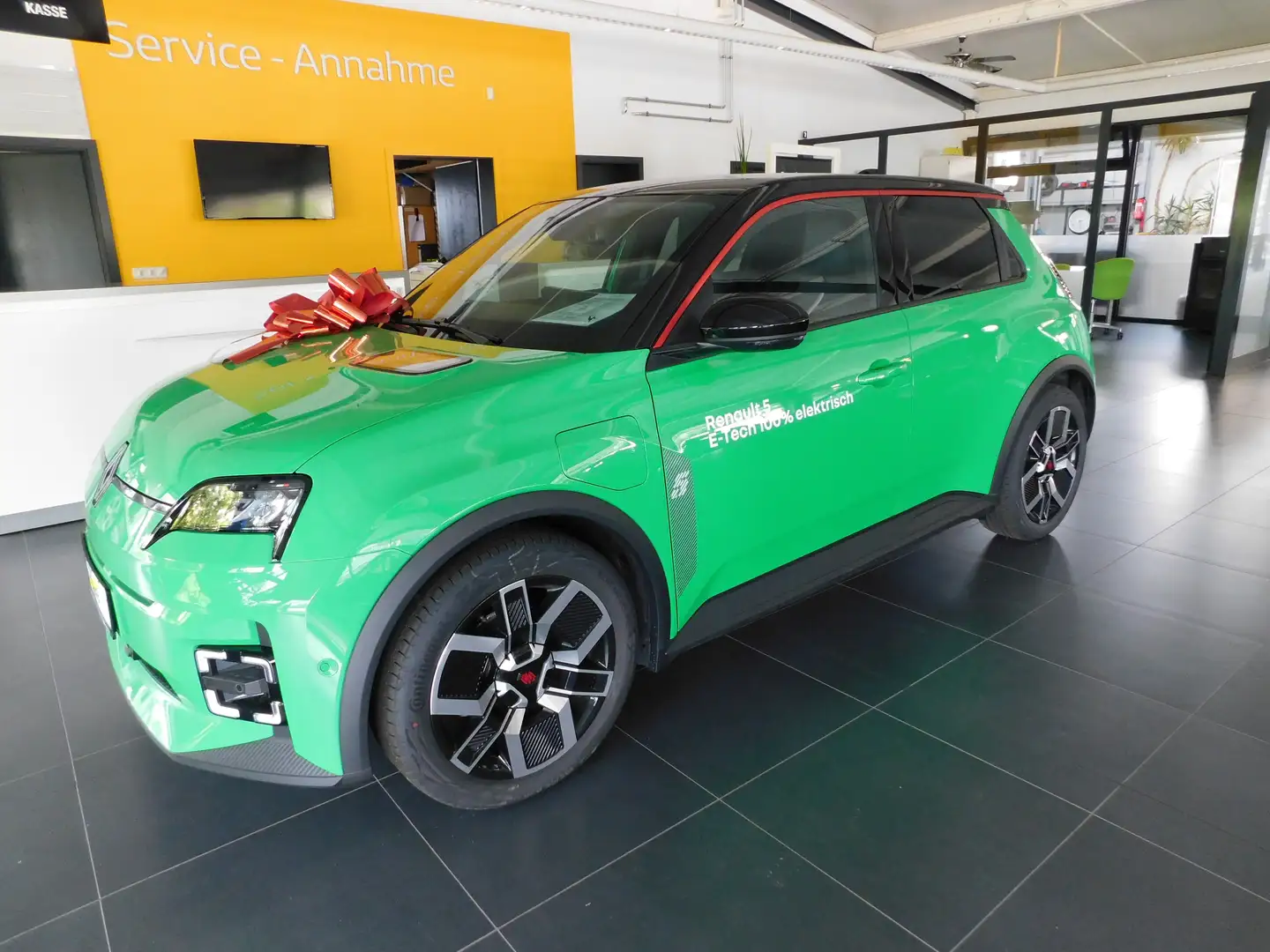 Renault R 5 E-Tech Techno 150 Comfort Range Winter + Driving P Vert - 1