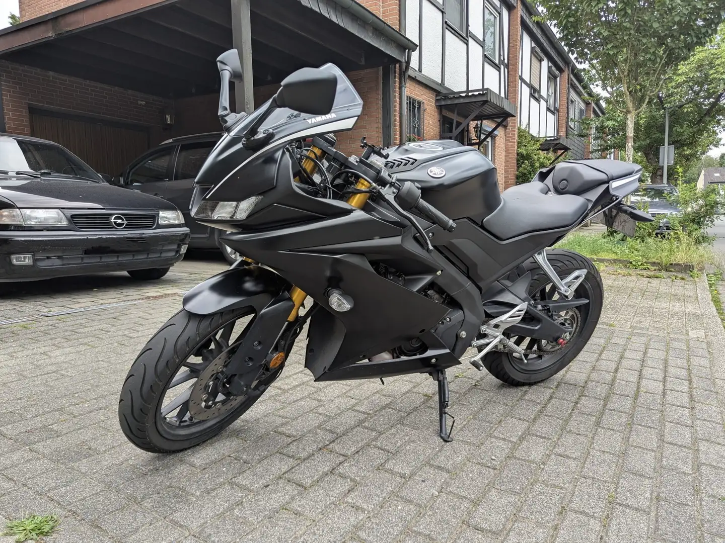 Yamaha YZF-R125 RE40 Schwarz - 2
