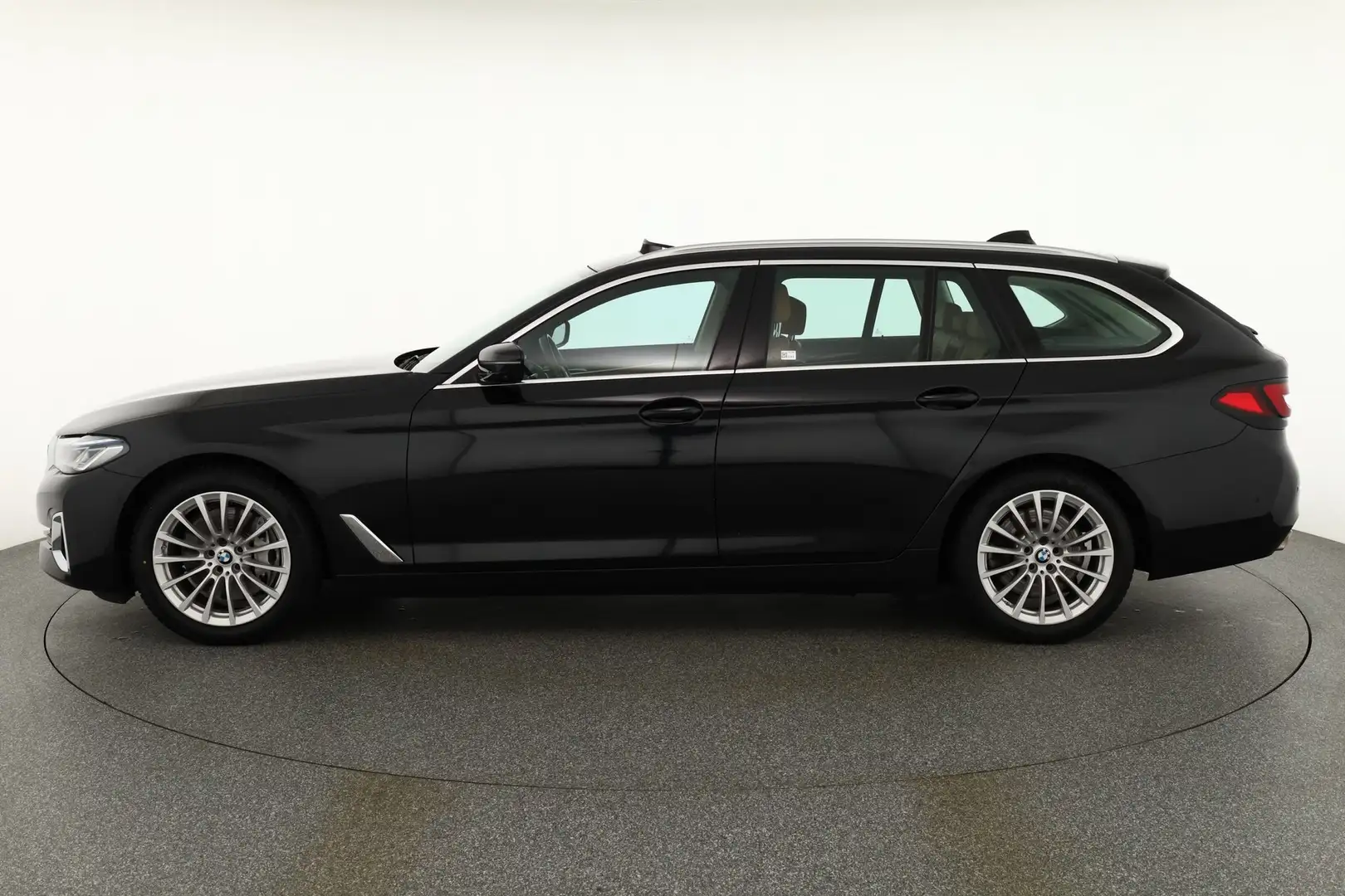 BMW 530 530d Luxury xDrive MHEV Aut. LED ACC Navi AHK Schwarz - 2