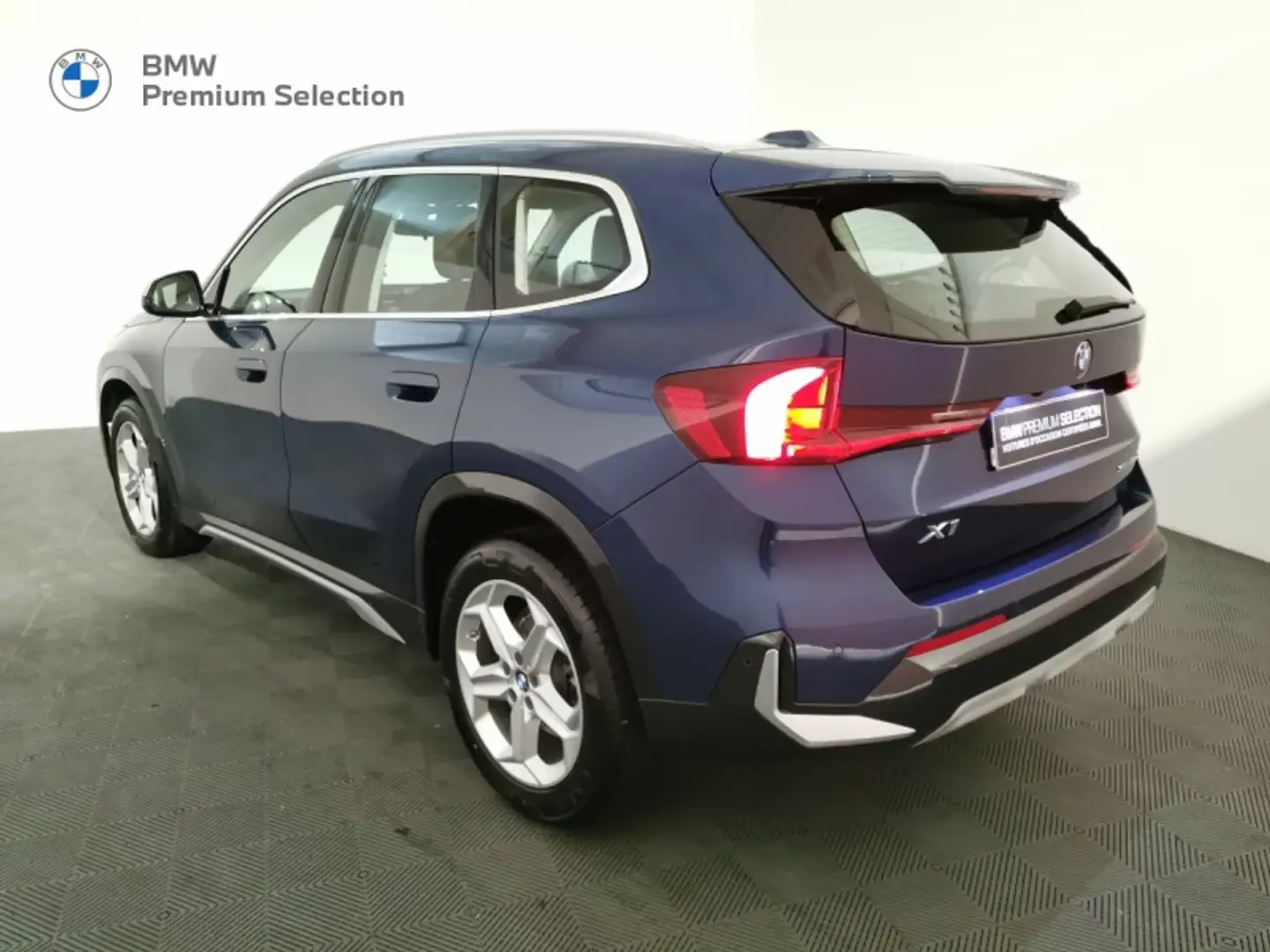 BMW X1 sDrive18d 150ch xLine Bleu - 2