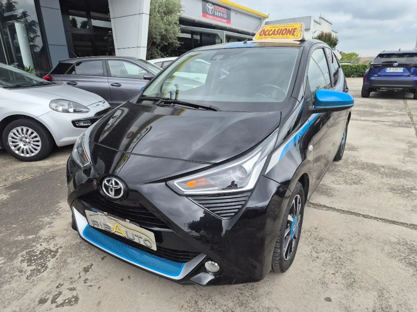Toyota Aygo 1.0 VVT-i 72 CV 5 porte x-cite Nero - 1