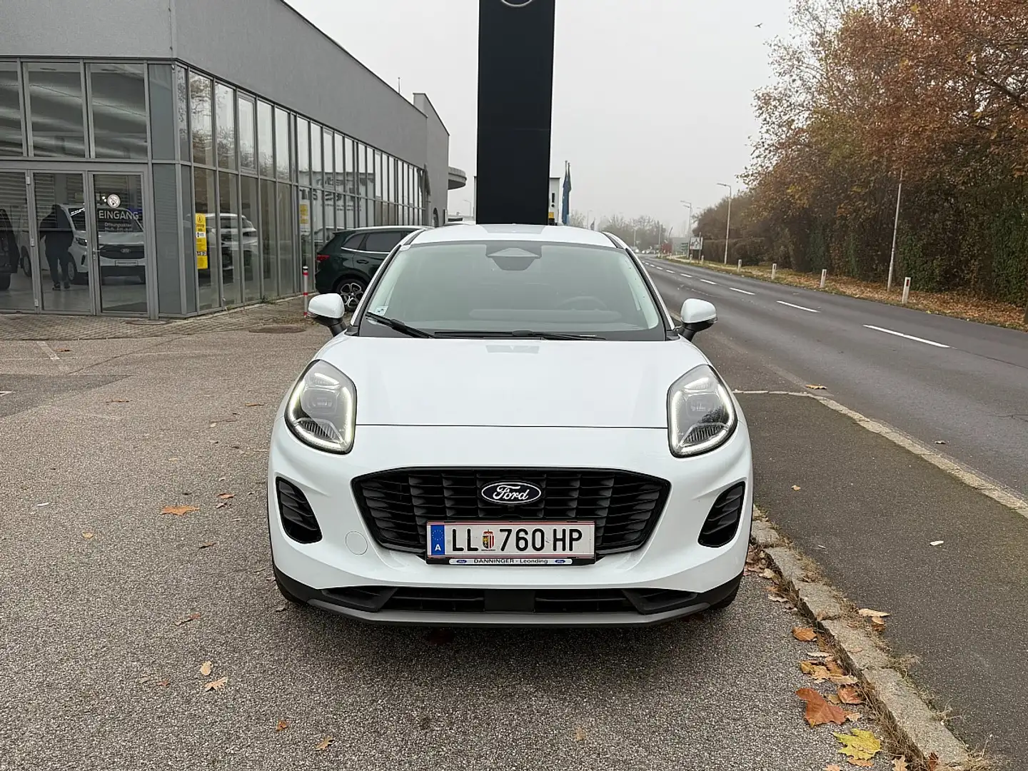 Ford Puma 1,0 EcoBoost Hybrid Titanium Weiß - 1