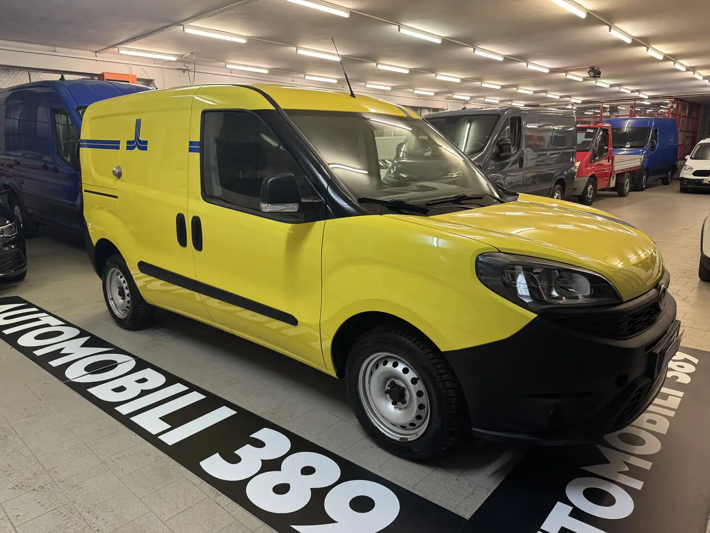 Fiat Doblo 1.3 Mjt 95 IVA COMPRESA Gelb - 1