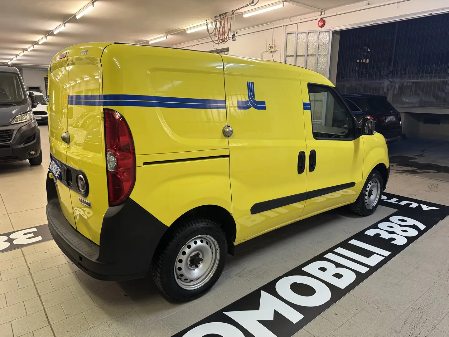 Fiat Doblo 1.3 Mjt 95 IVA COMPRESA Gelb - 2