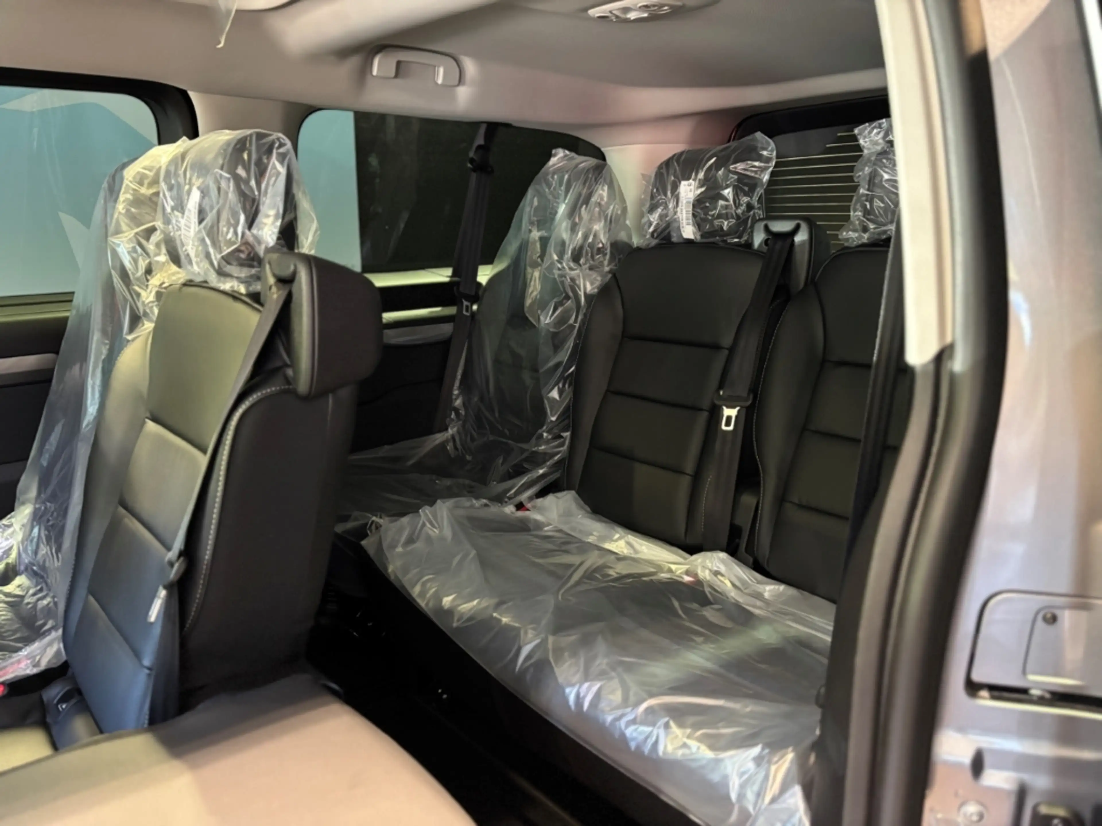Peugeot Traveller Allure L3 180 AHK KAMERA PANORAMA DAB — photo 14