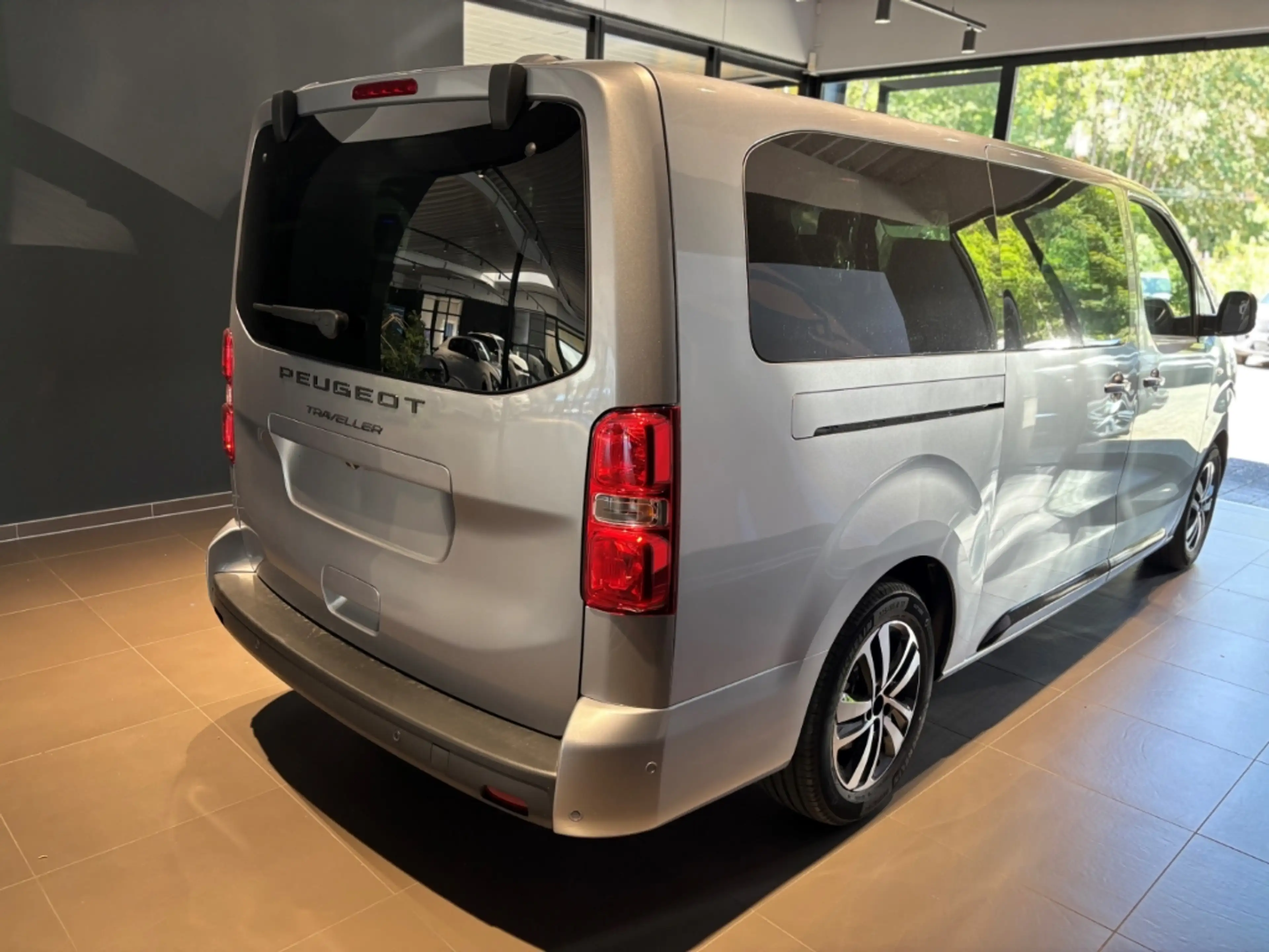 Peugeot Traveller Allure L3 180 AHK KAMERA PANORAMA DAB — photo 5