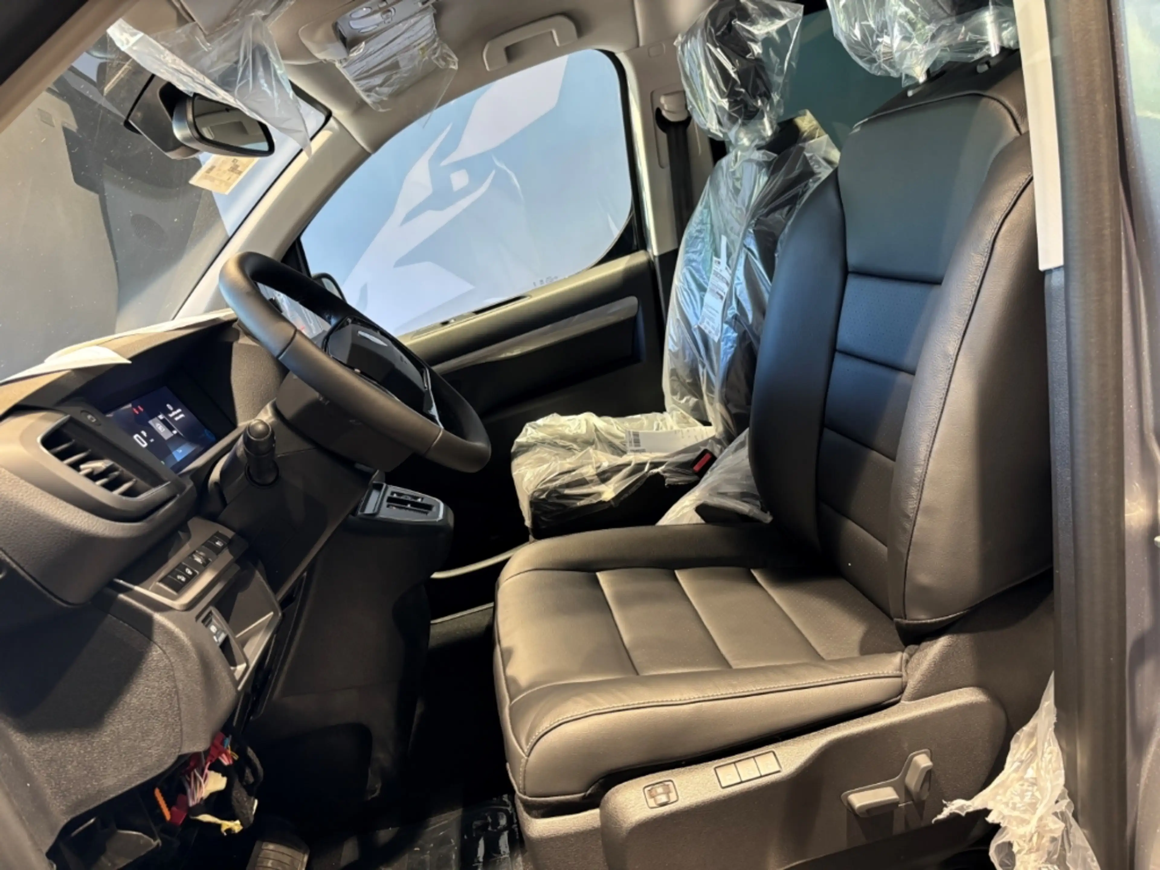 Peugeot Traveller Allure L3 180 AHK KAMERA PANORAMA DAB — photo 12