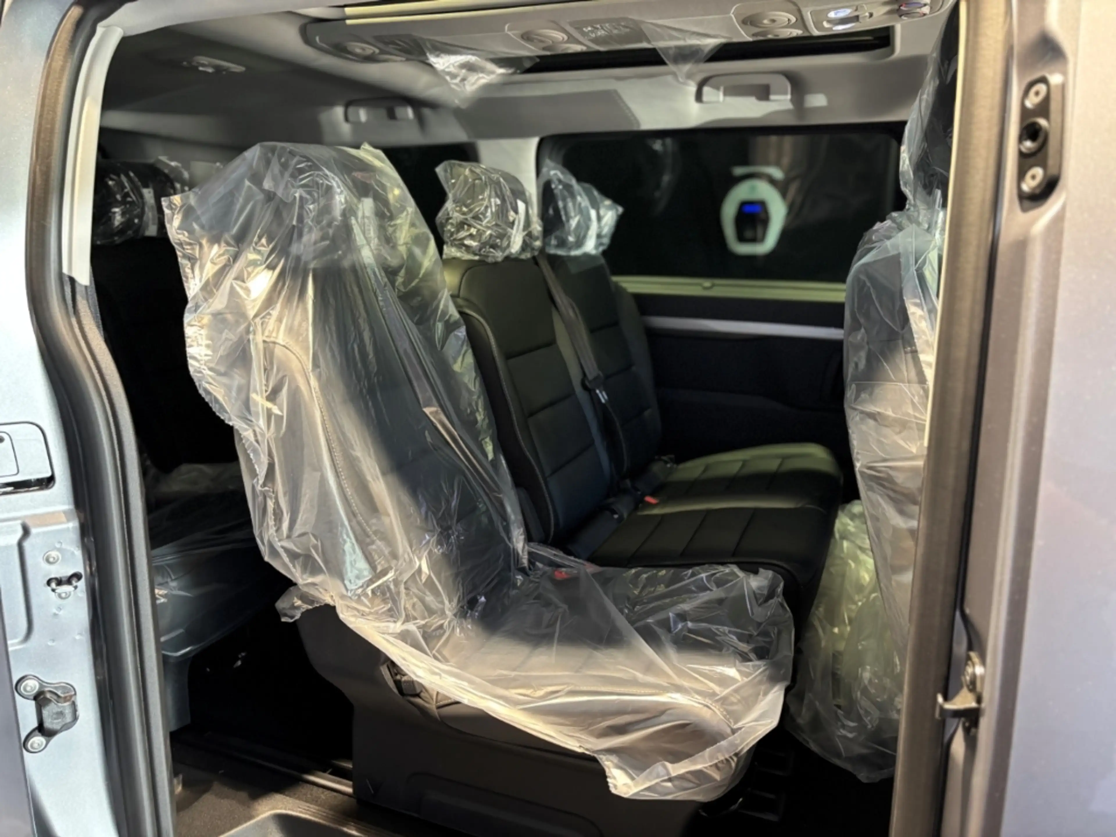 Peugeot Traveller Allure L3 180 AHK KAMERA PANORAMA DAB — photo 15