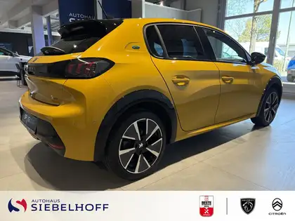Annonce voiture d'occasion Peugeot e-208 - CARADIZE