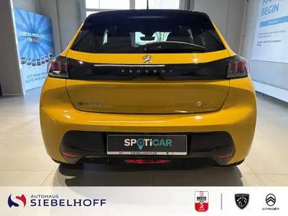 Annonce voiture d'occasion Peugeot e-208 - CARADIZE