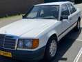 Mercedes-Benz E 230 E 230 Weiß - thumbnail 4