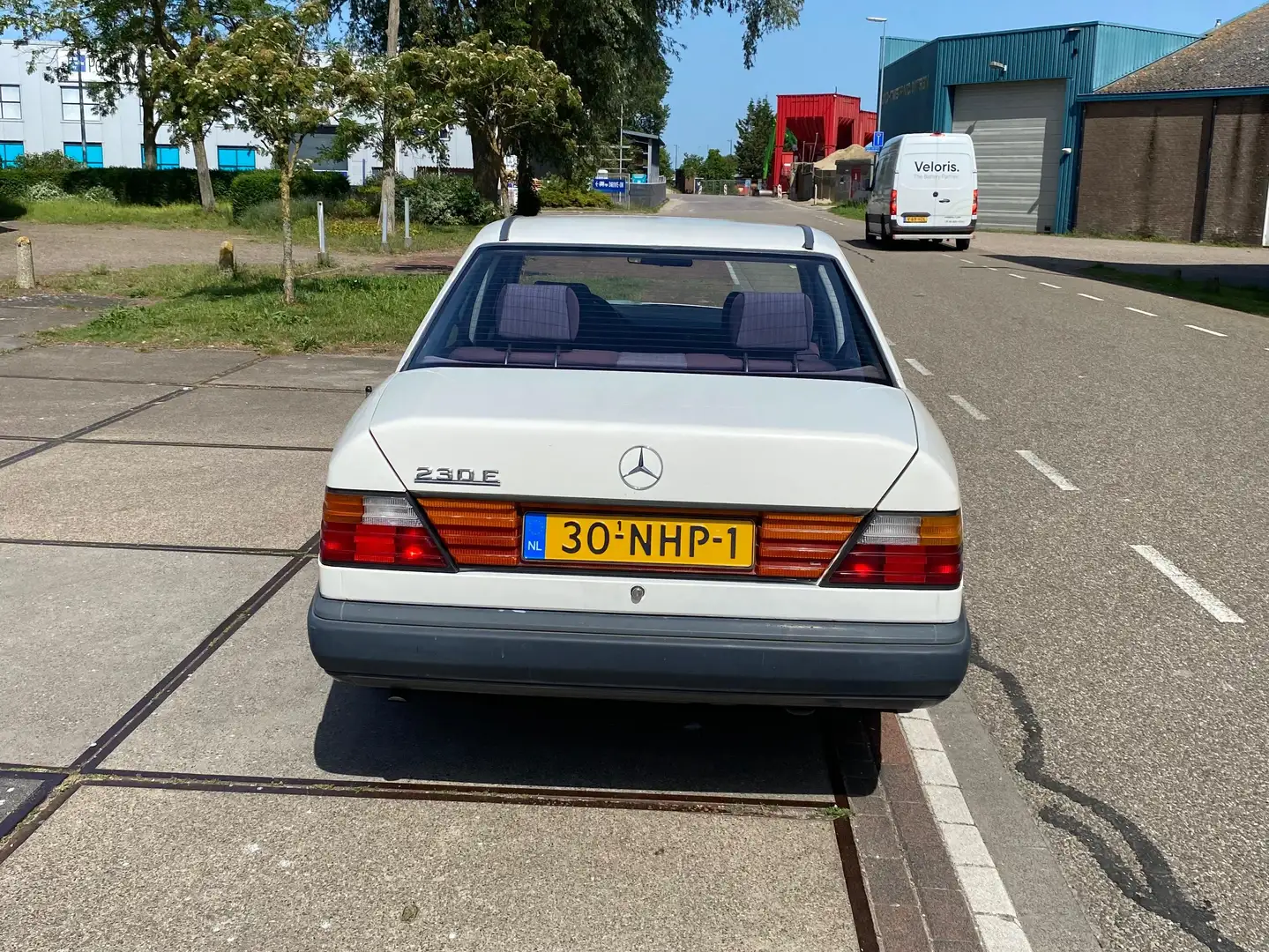 Mercedes-Benz E 230 E 230 Weiß - 2