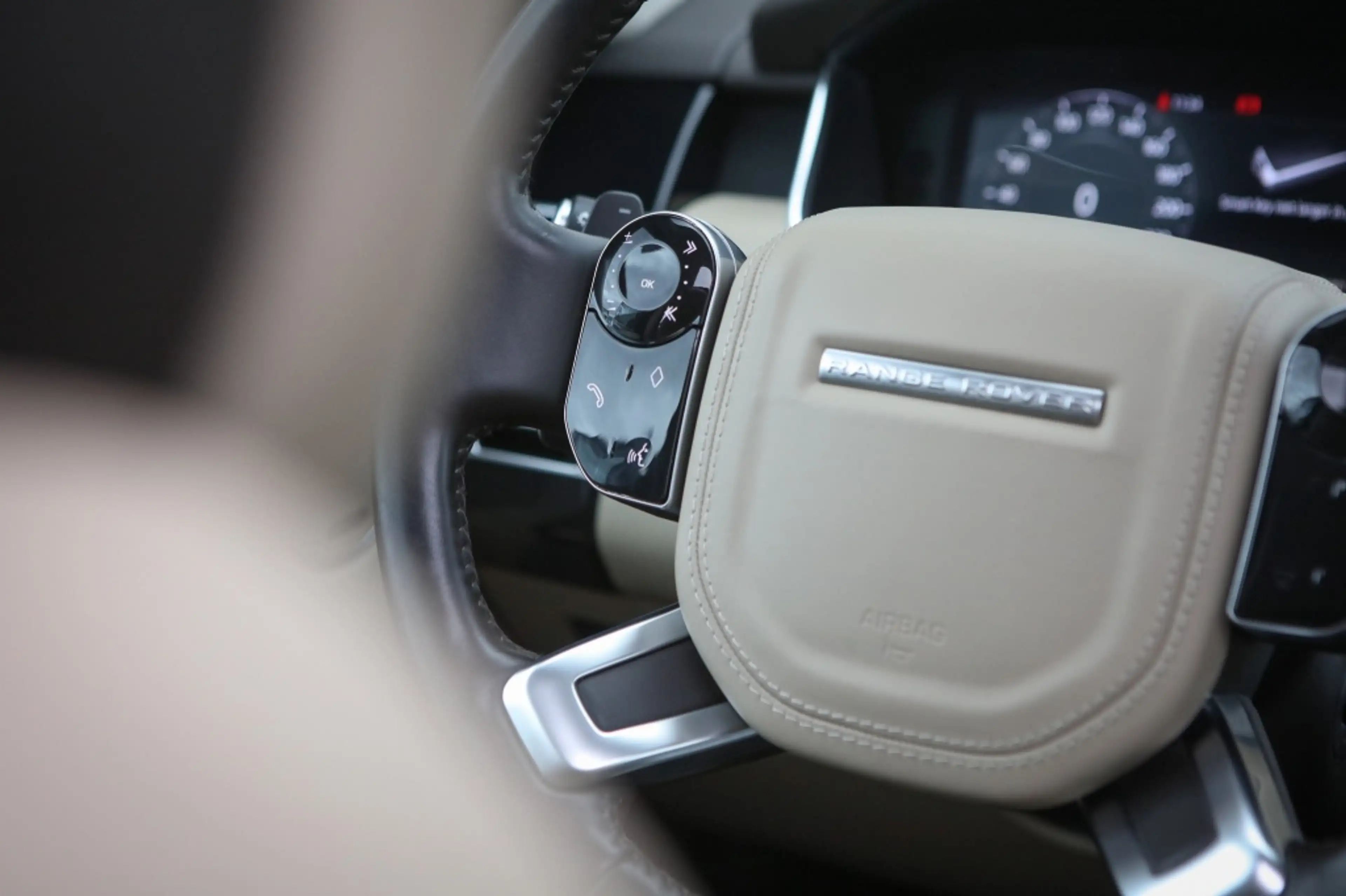 Land Rover Range Rover D300 HSE | Pano | HUD | Memory | — photo 10