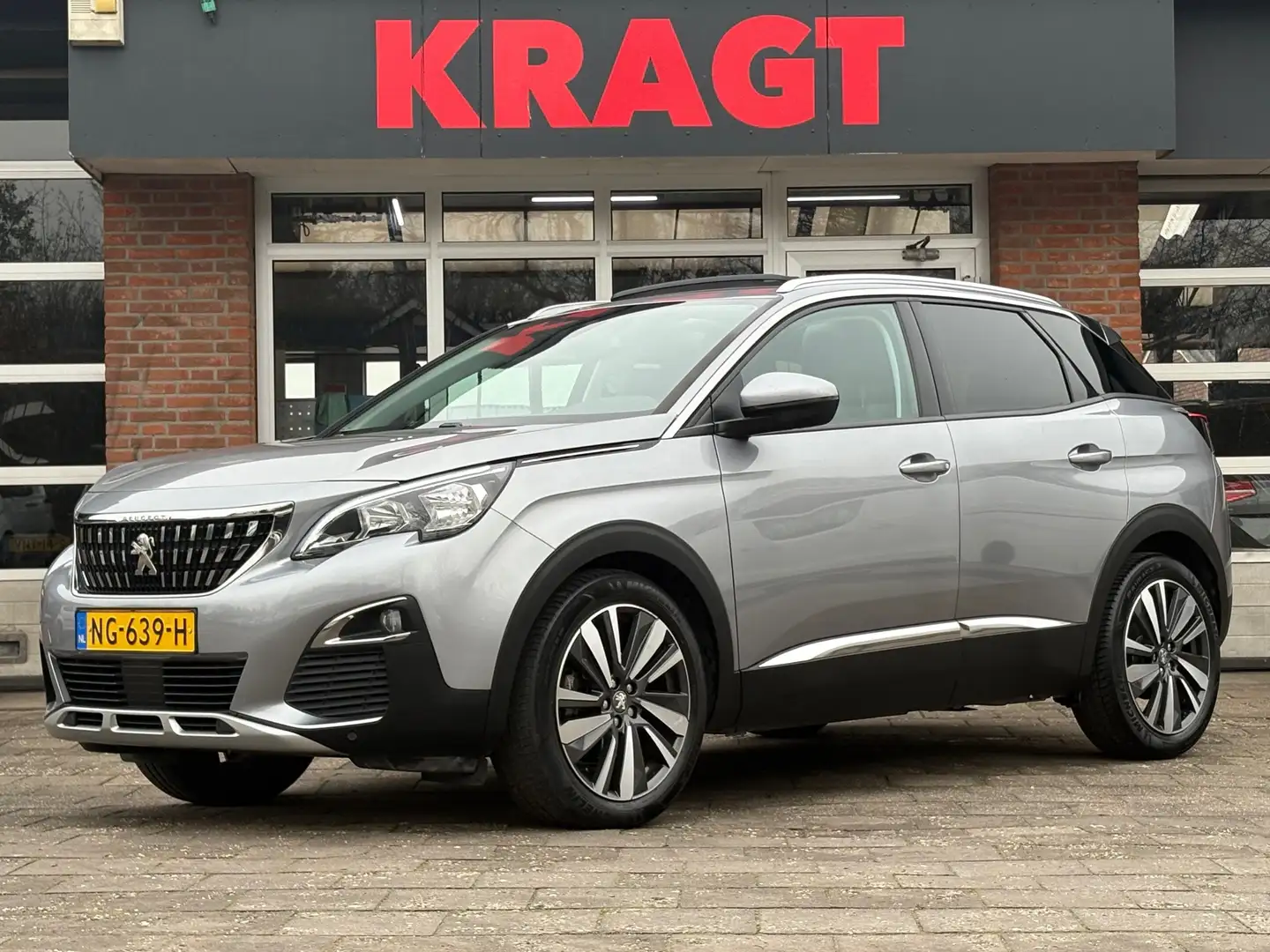Peugeot 3008 Première 1.2T 130 pk - RIEM VV - Panoramadak - afn Grijs - 1